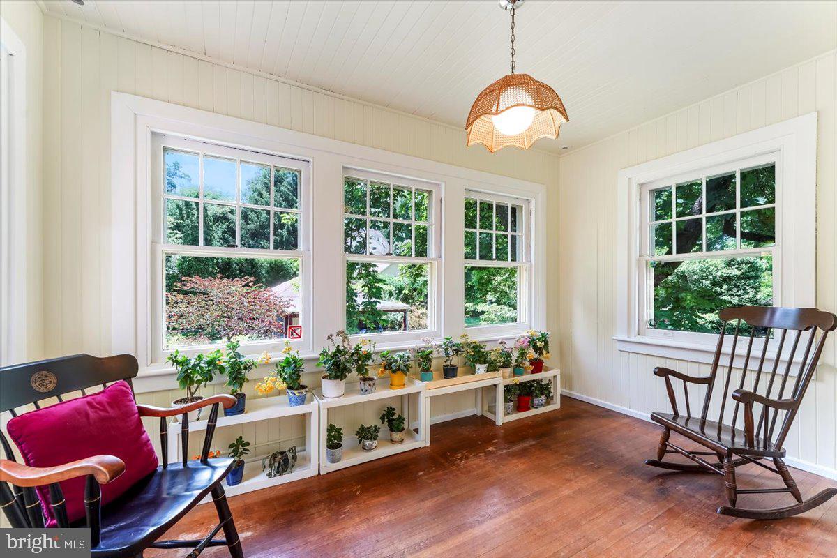 SOUTH WAYNE - Residential