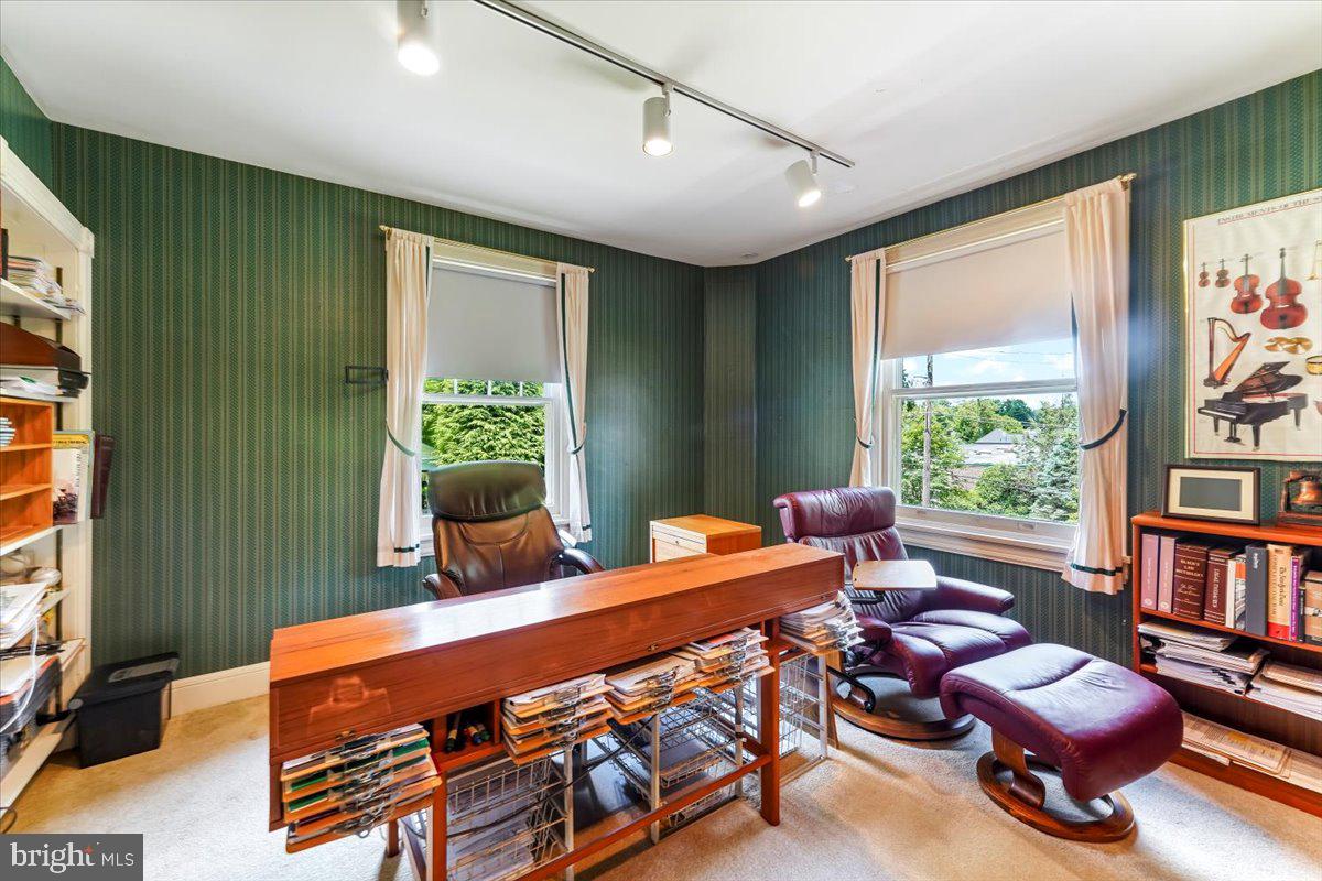 SOUTH WAYNE - Residential