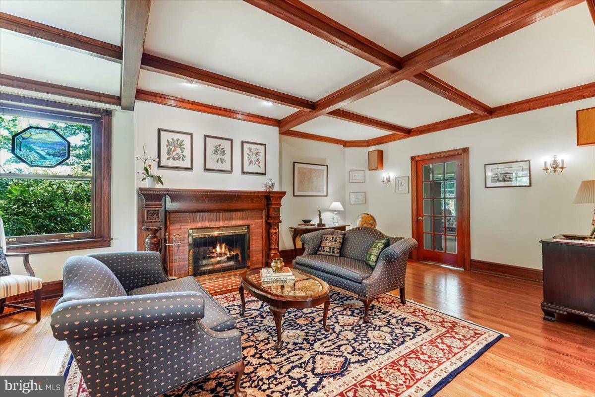 SOUTH WAYNE - Residential