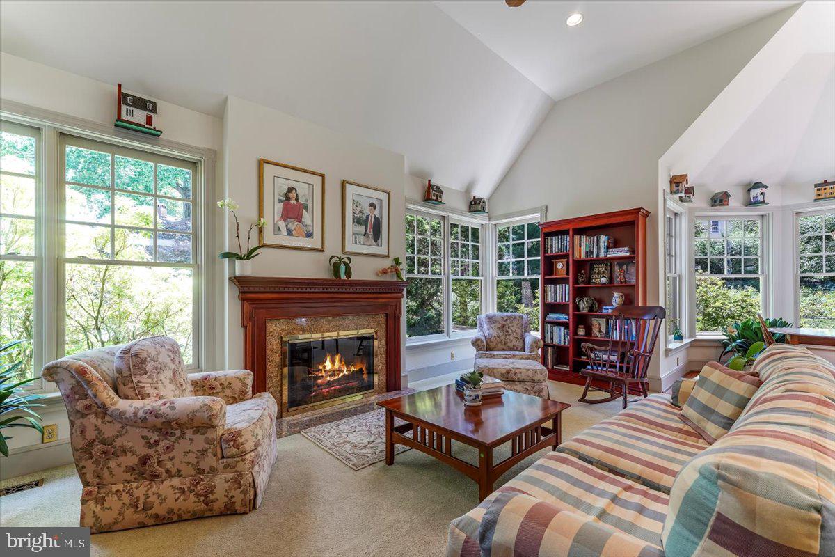 SOUTH WAYNE - Residential