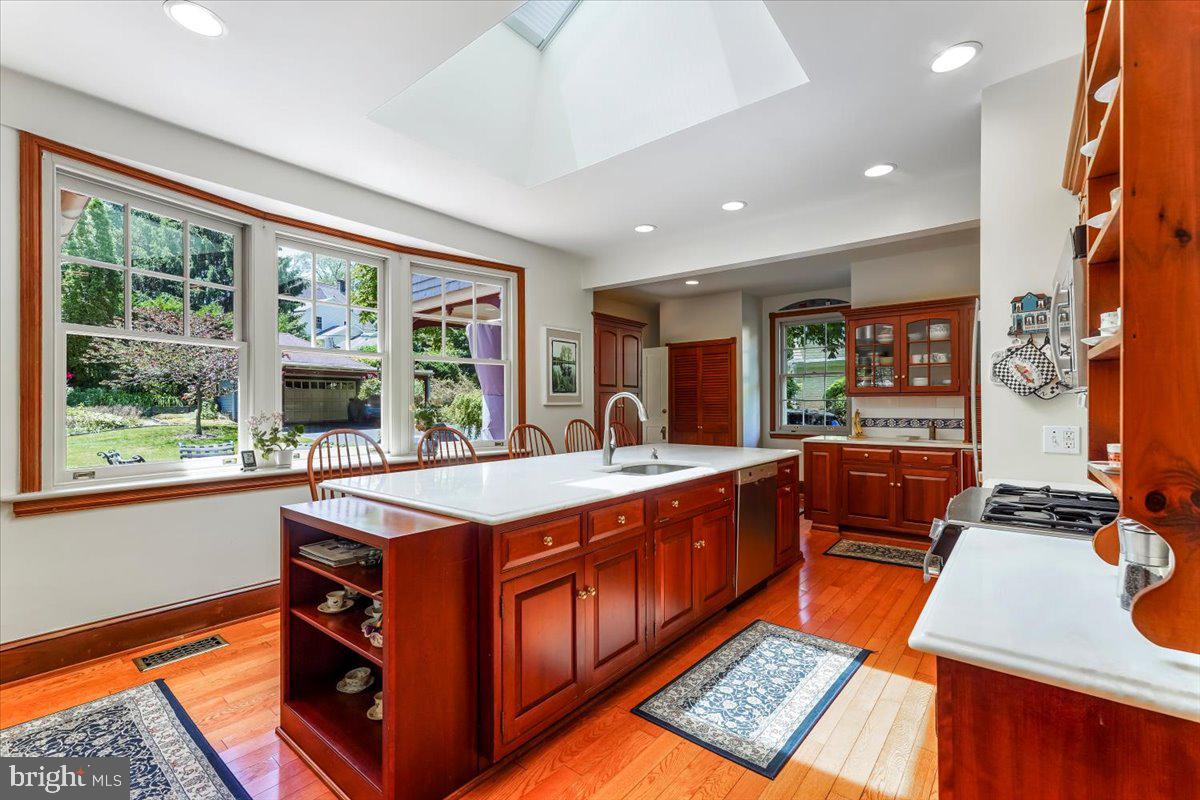 SOUTH WAYNE - Residential