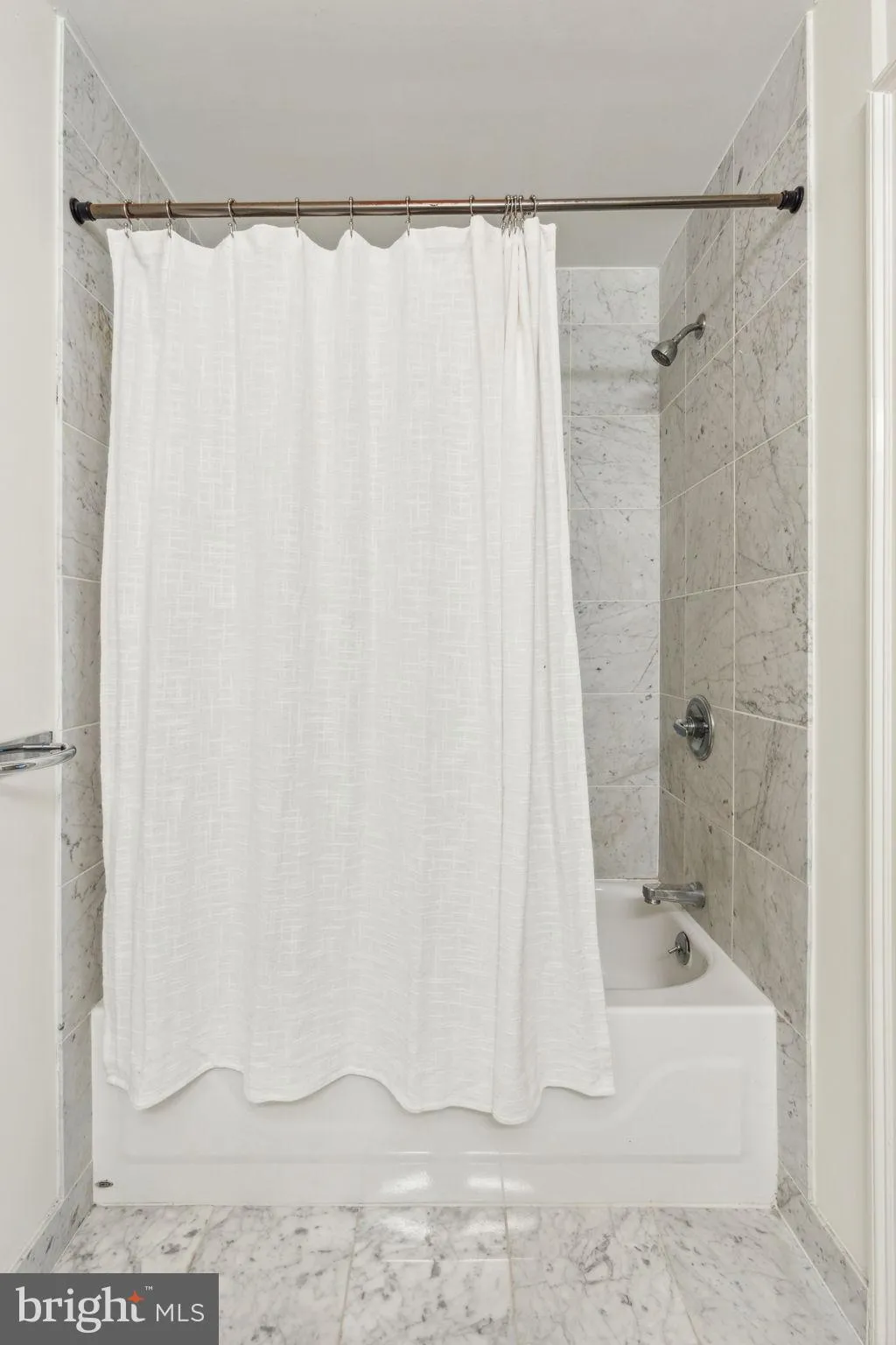 Philadelphia, Pennsylvania 19102, United States, 1 Bedroom Bedrooms, ,1 BathroomBathrooms,Residential,Active,123334