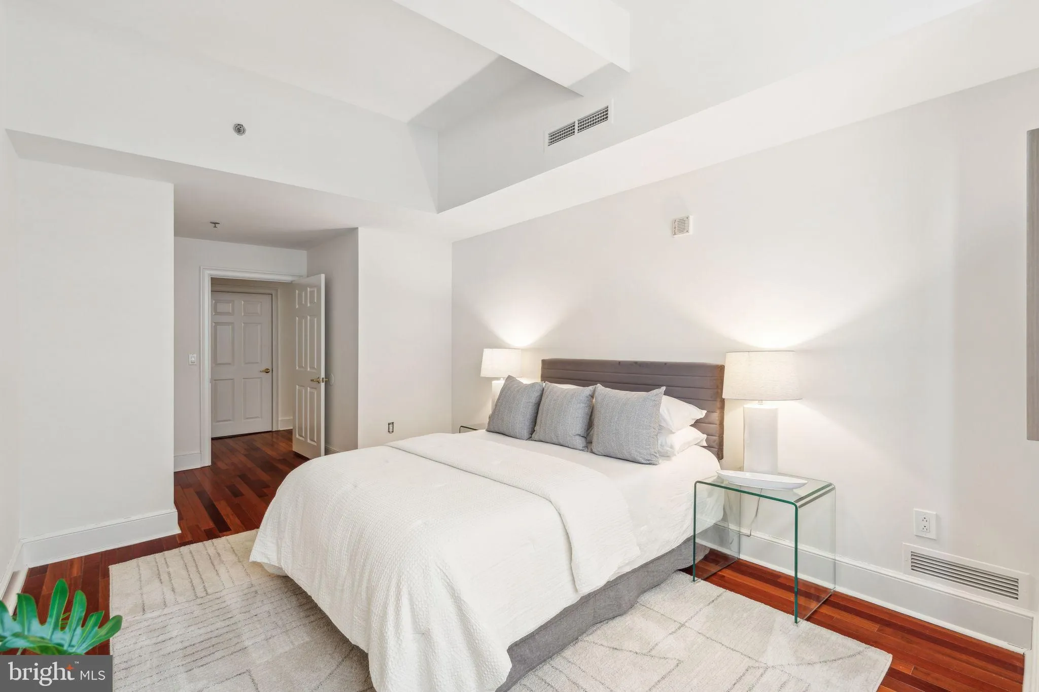 Philadelphia, Pennsylvania 19102, United States, 1 Bedroom Bedrooms, ,1 BathroomBathrooms,Residential,Active,123334