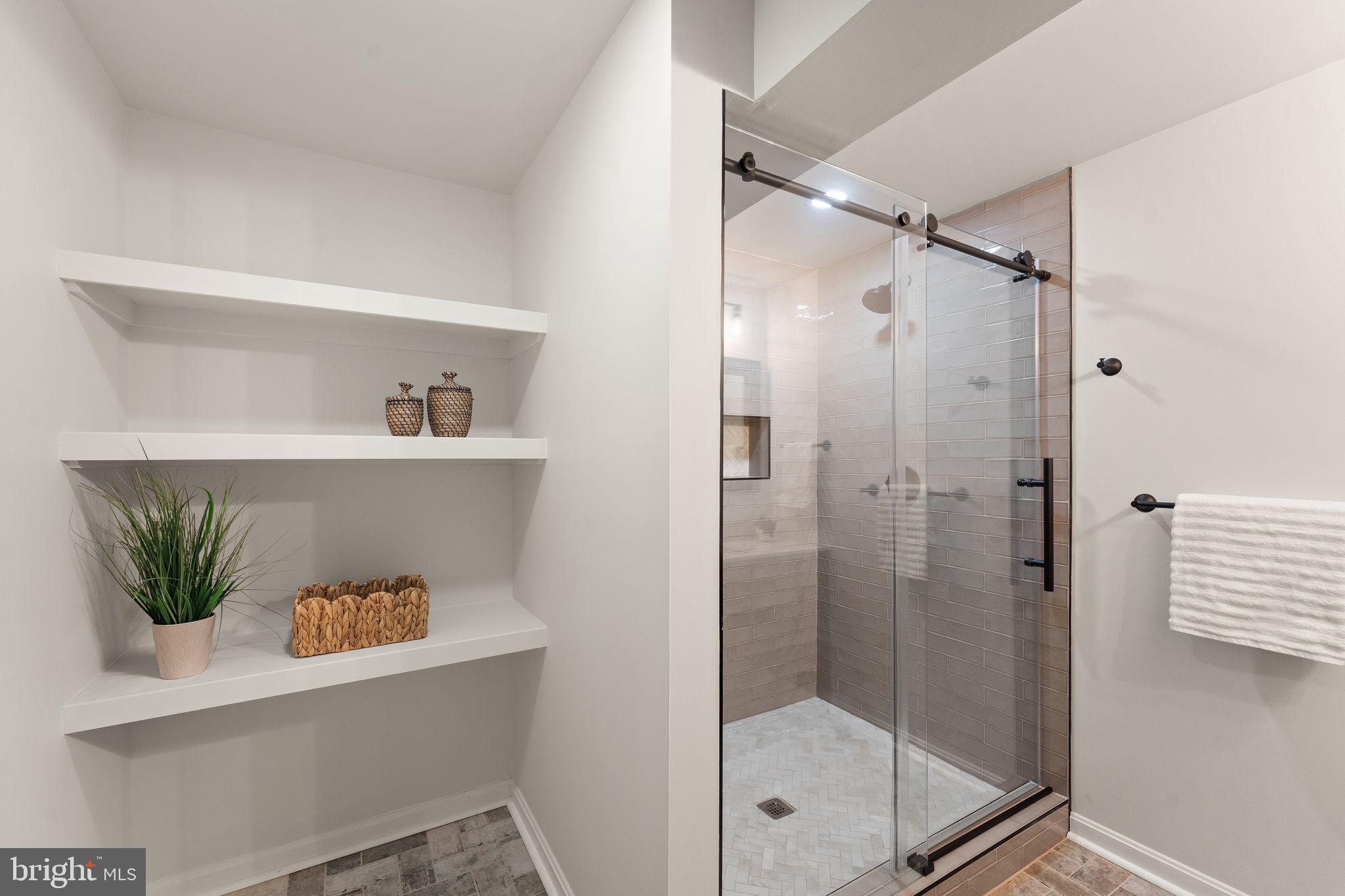 KINCAID FOREST - Residential