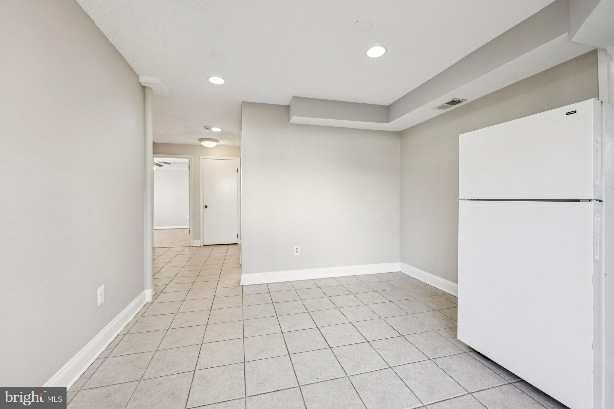 SILVER OAKS - Residential