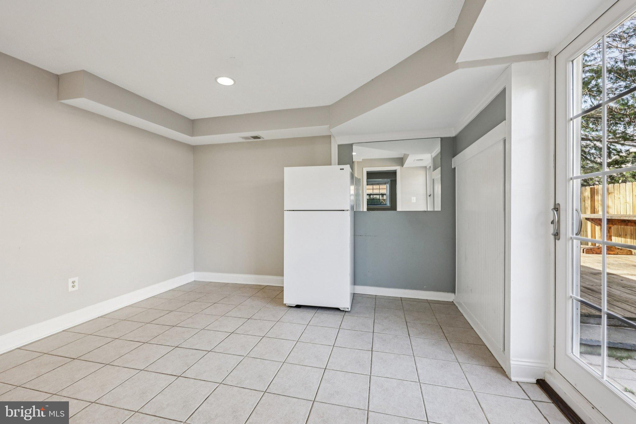 SILVER OAKS - Residential