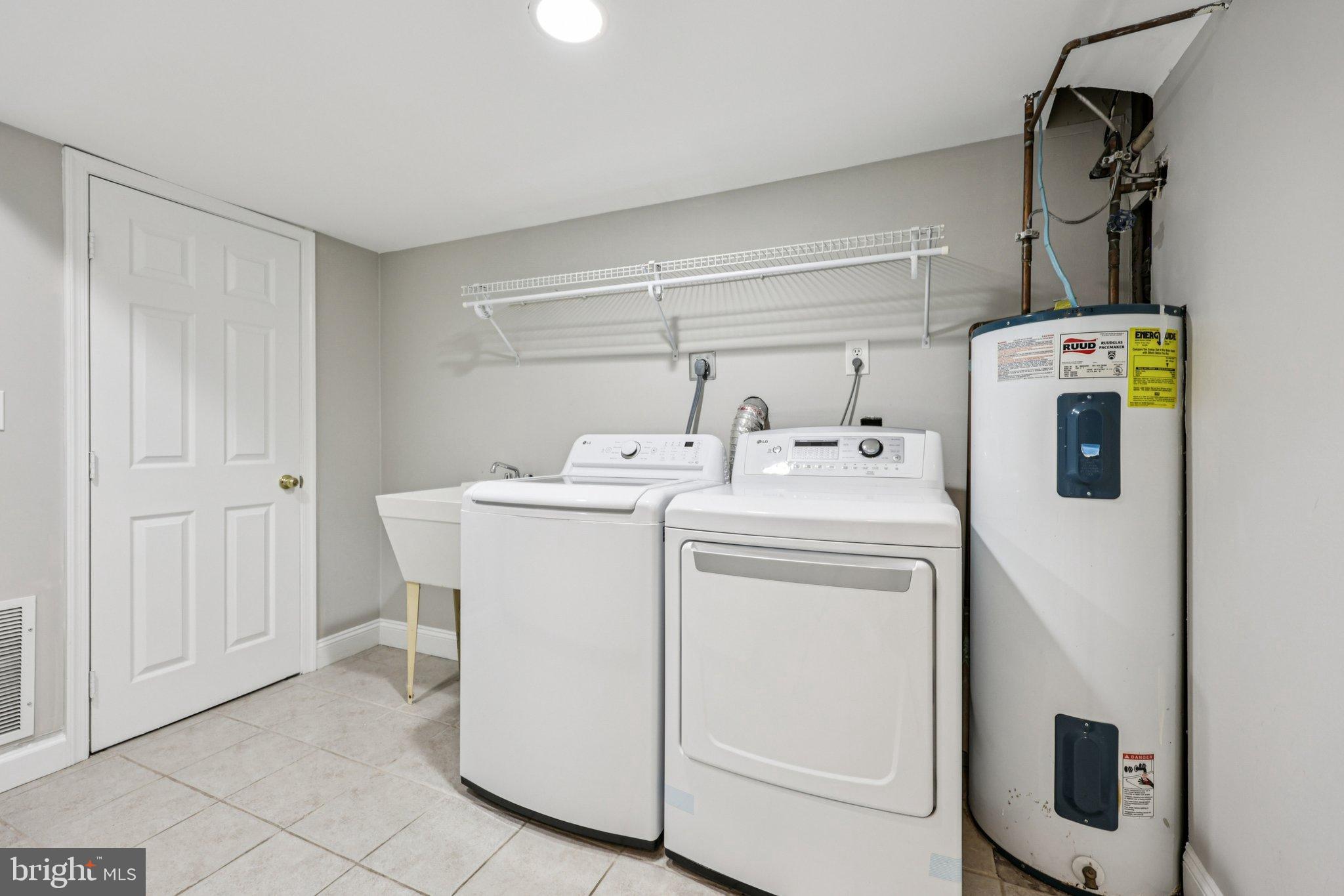 SILVER OAKS - Residential