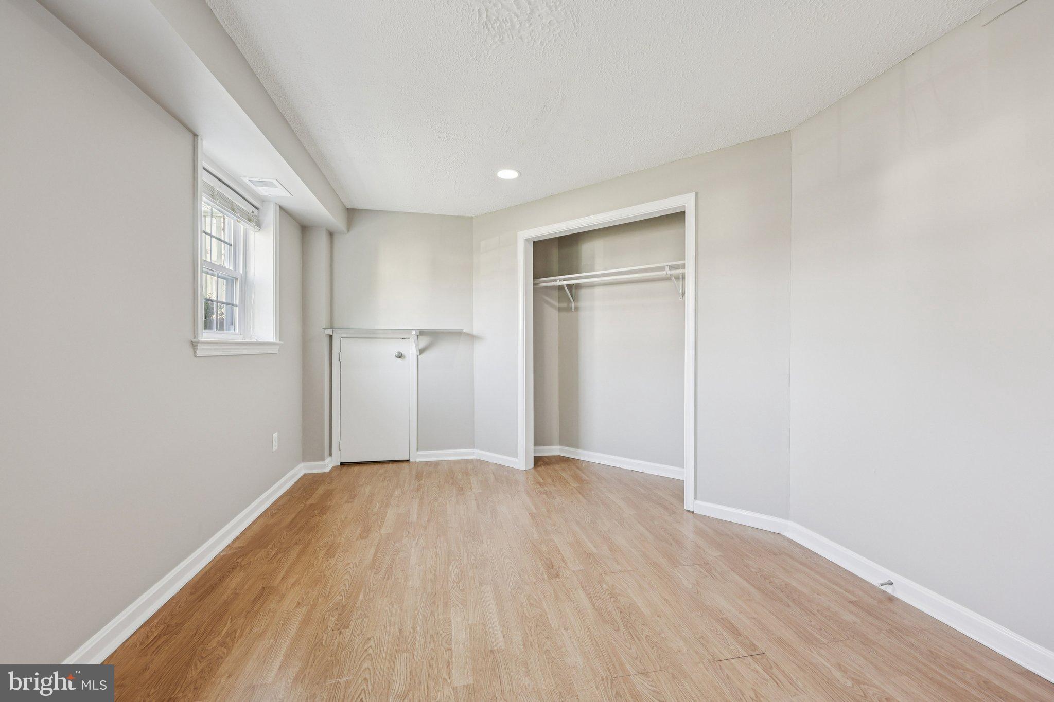 SILVER OAKS - Residential