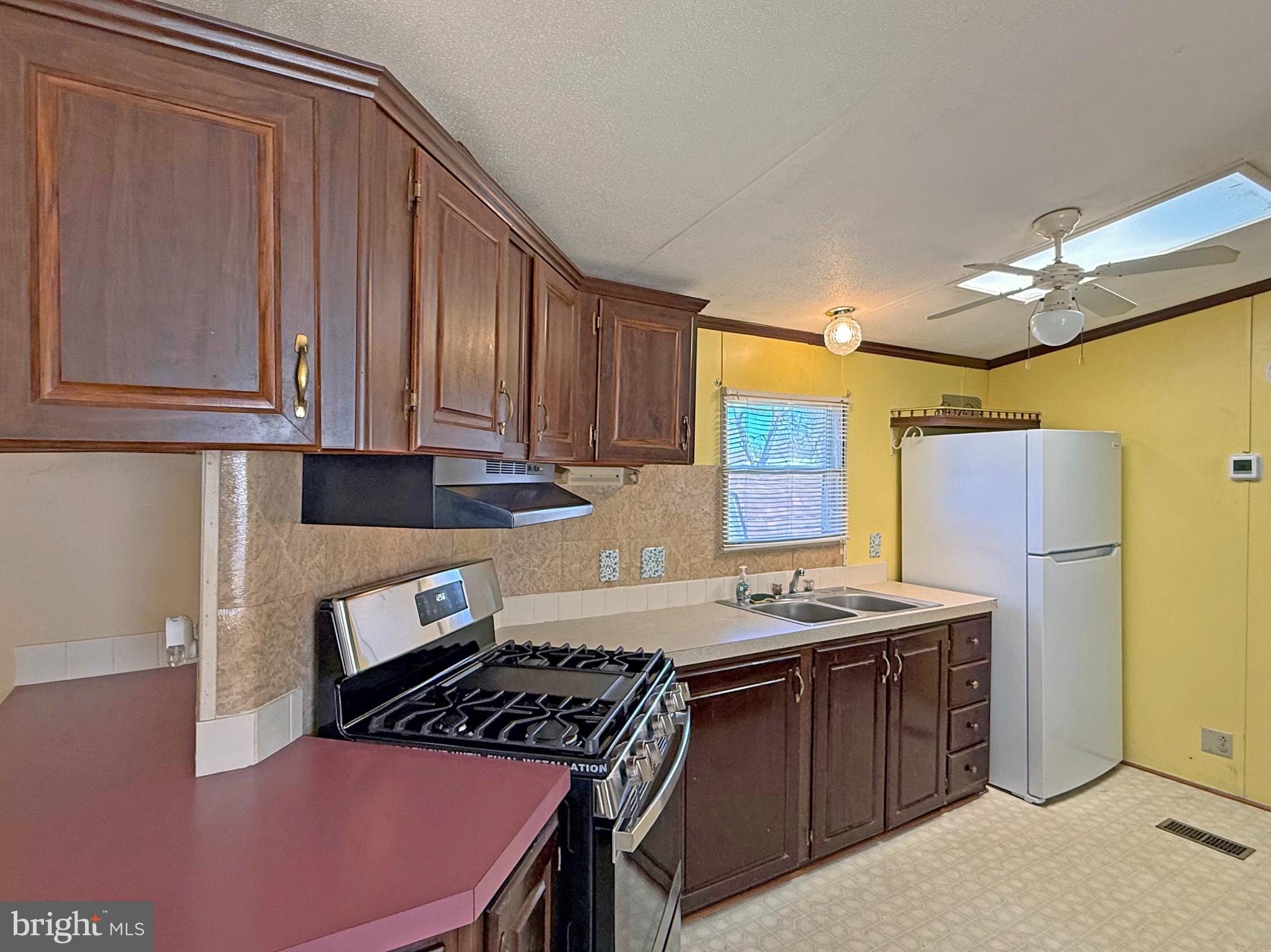 SUSSEX EAST MHP - Residential