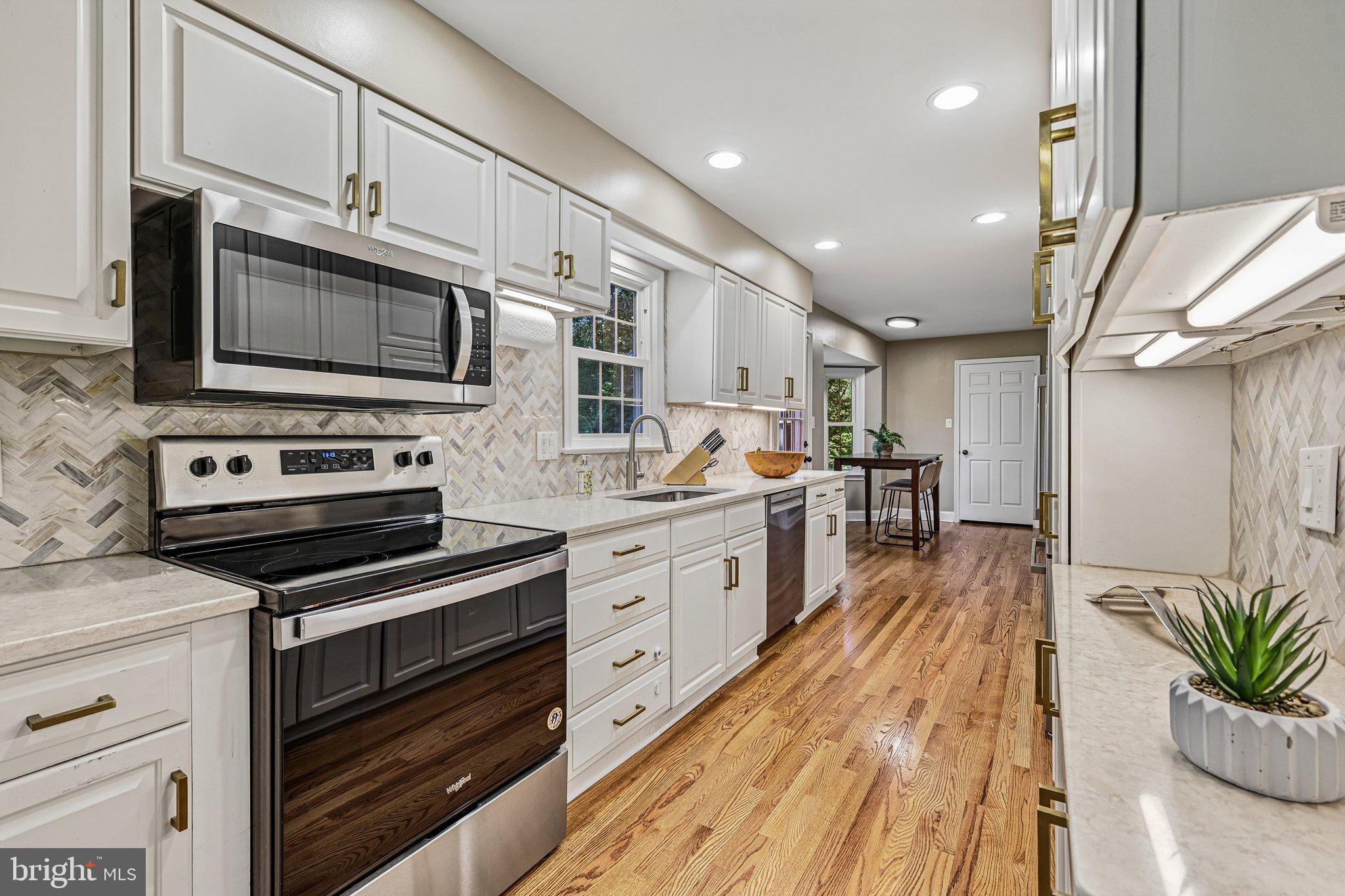 1360 SNOW MEADOW LANE