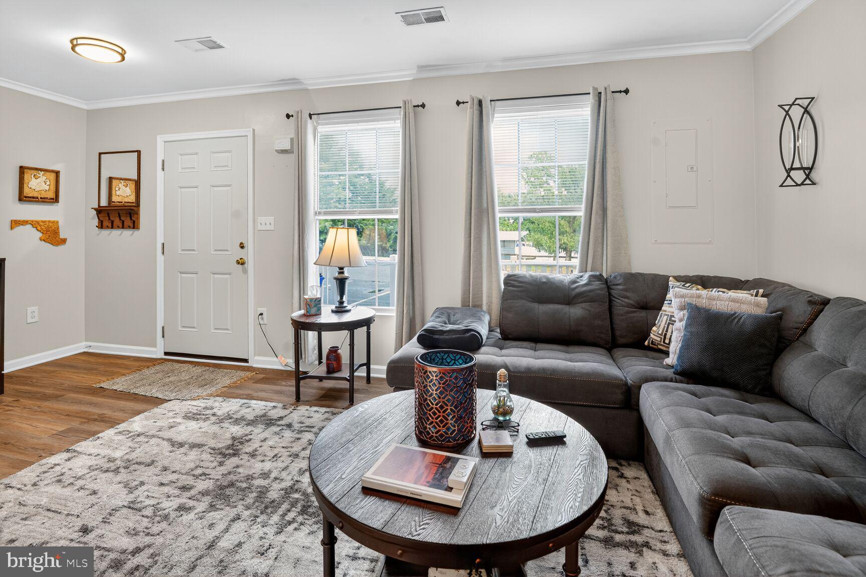 178 N ALTAMONT AVENUE