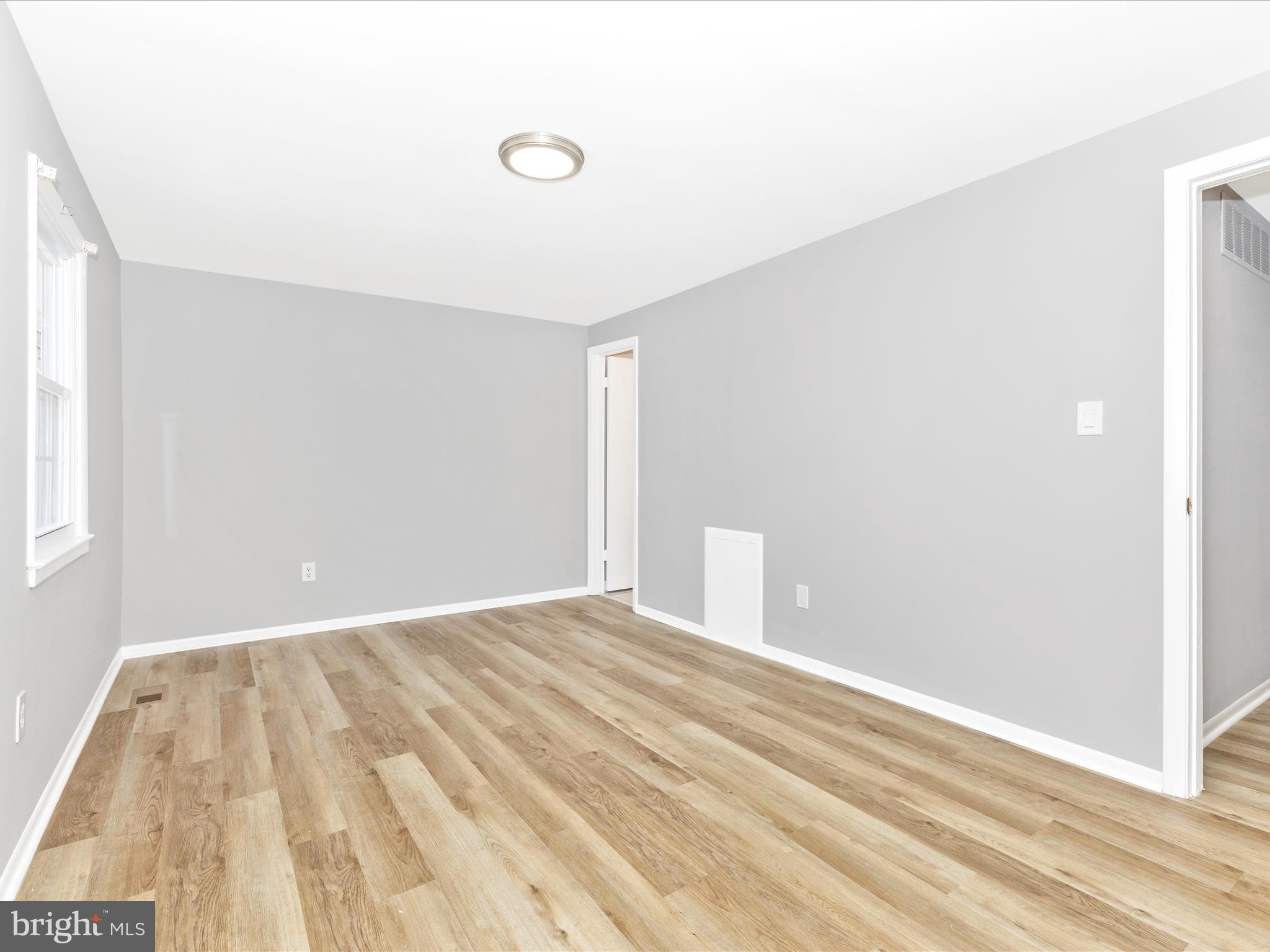 CROFTON SQUARE - Residential