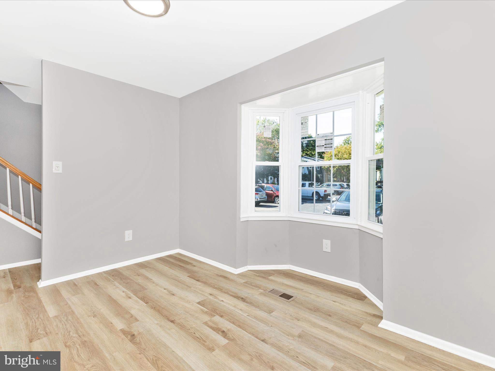 CROFTON SQUARE - Residential