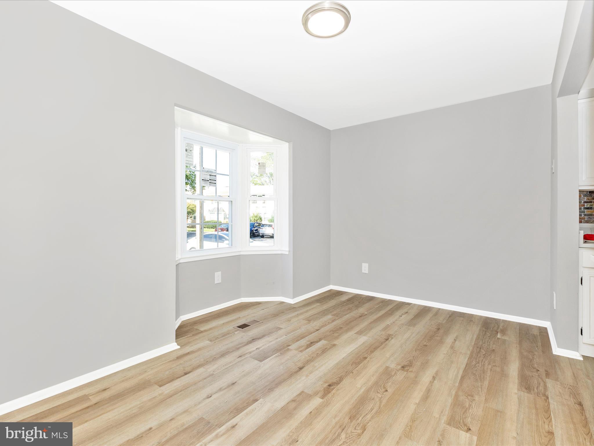 CROFTON SQUARE - Residential