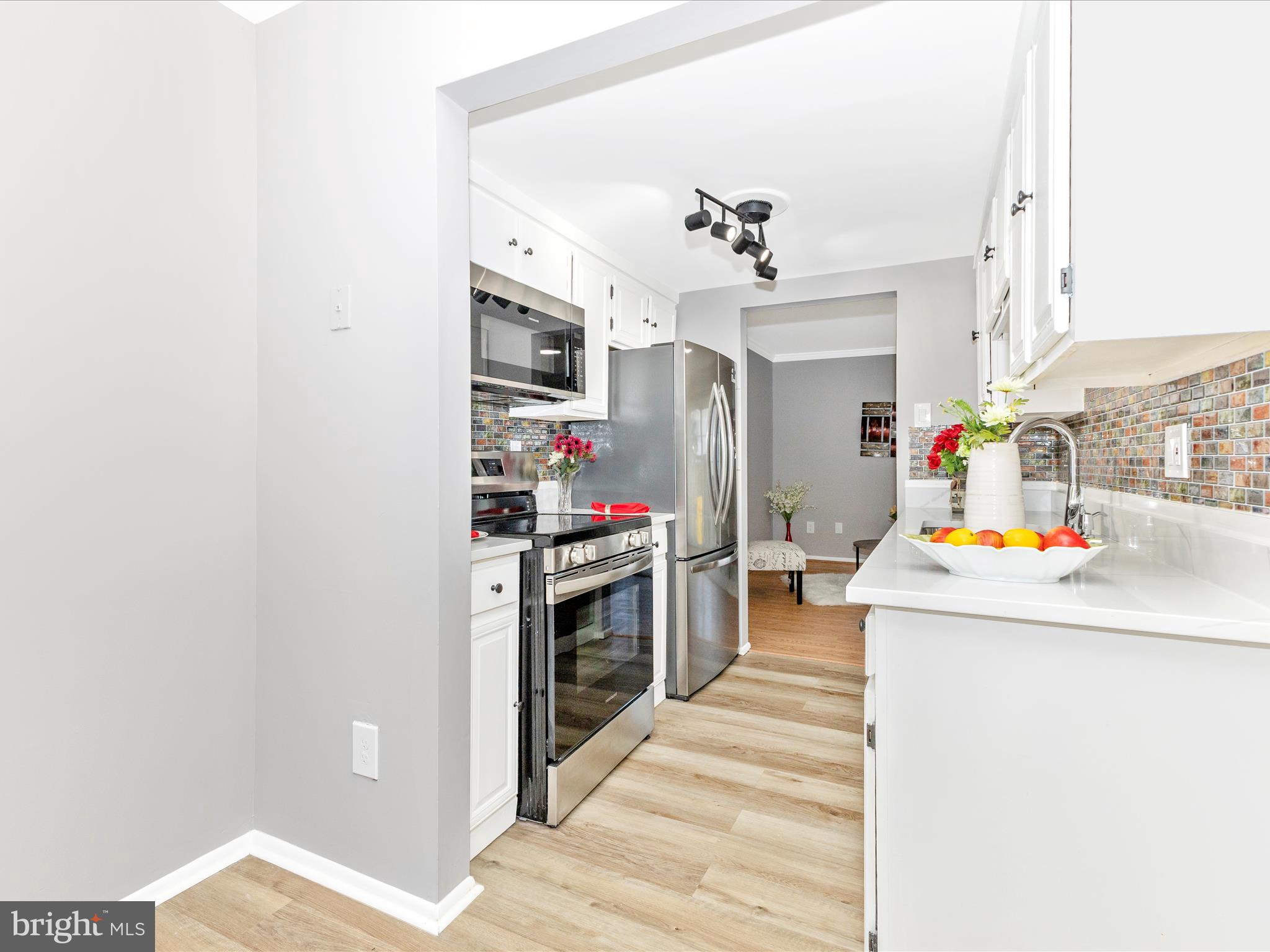 CROFTON SQUARE - Residential