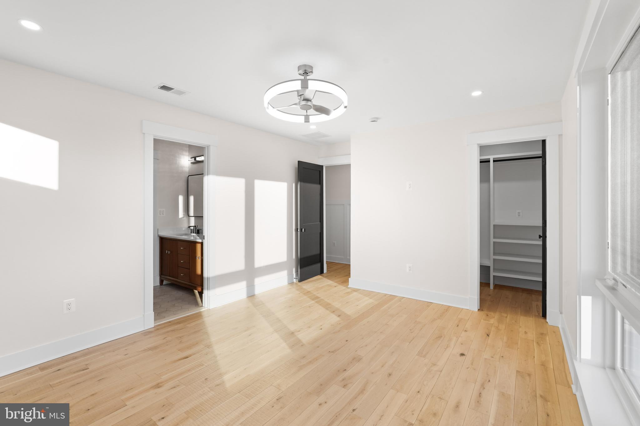 MANOR PARK - Residential