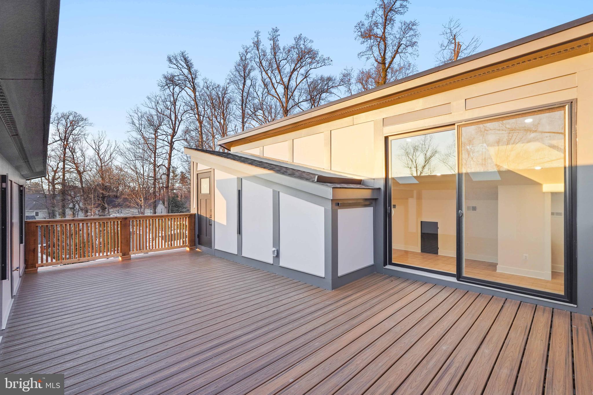 MANOR PARK - Residential