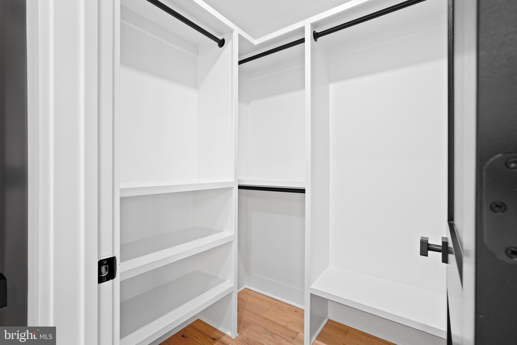 MANOR PARK - Residential