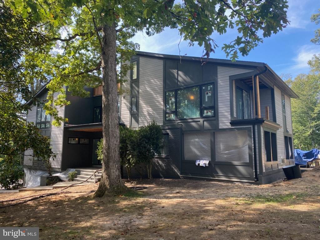 MANOR PARK - Residential