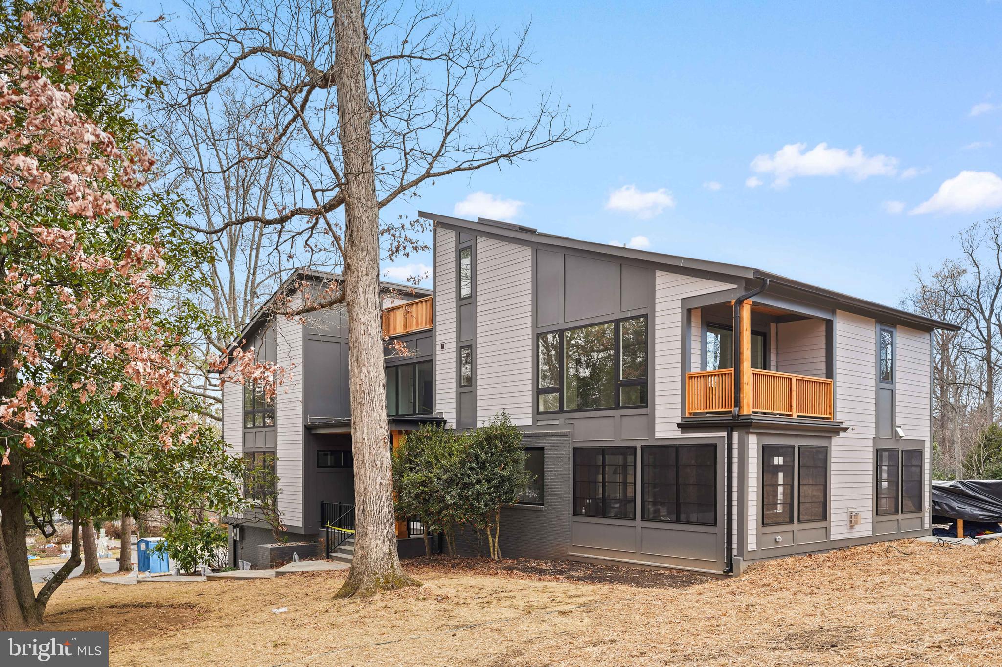 MANOR PARK - Residential