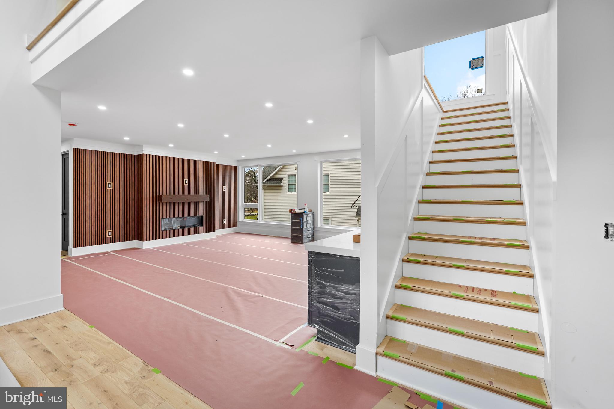 MANOR PARK - Residential