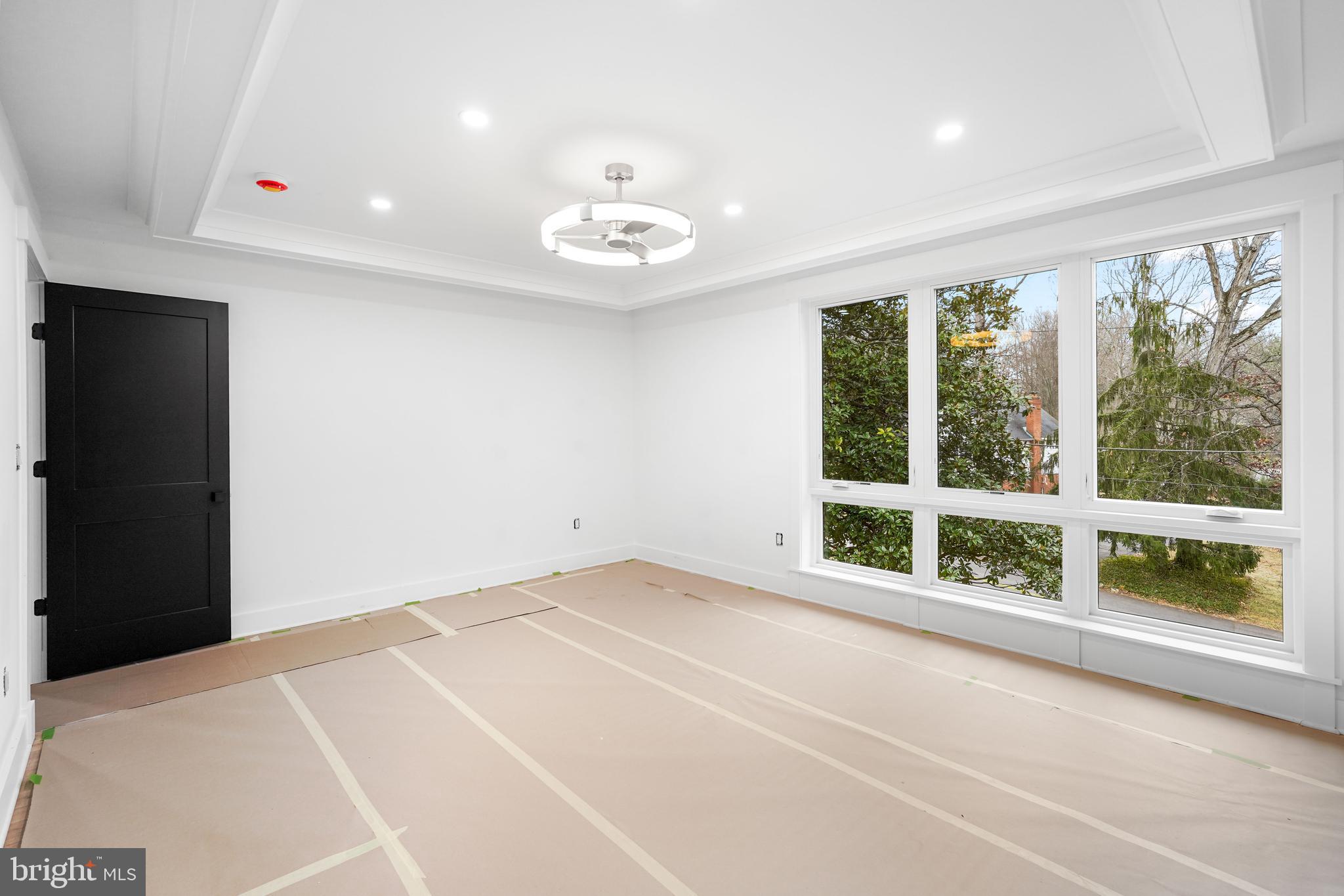 MANOR PARK - Residential