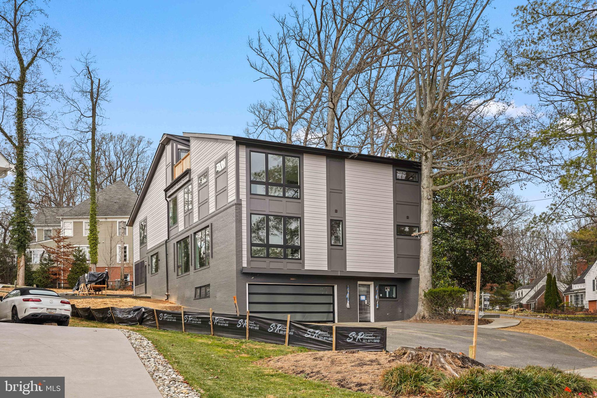 MANOR PARK - Residential