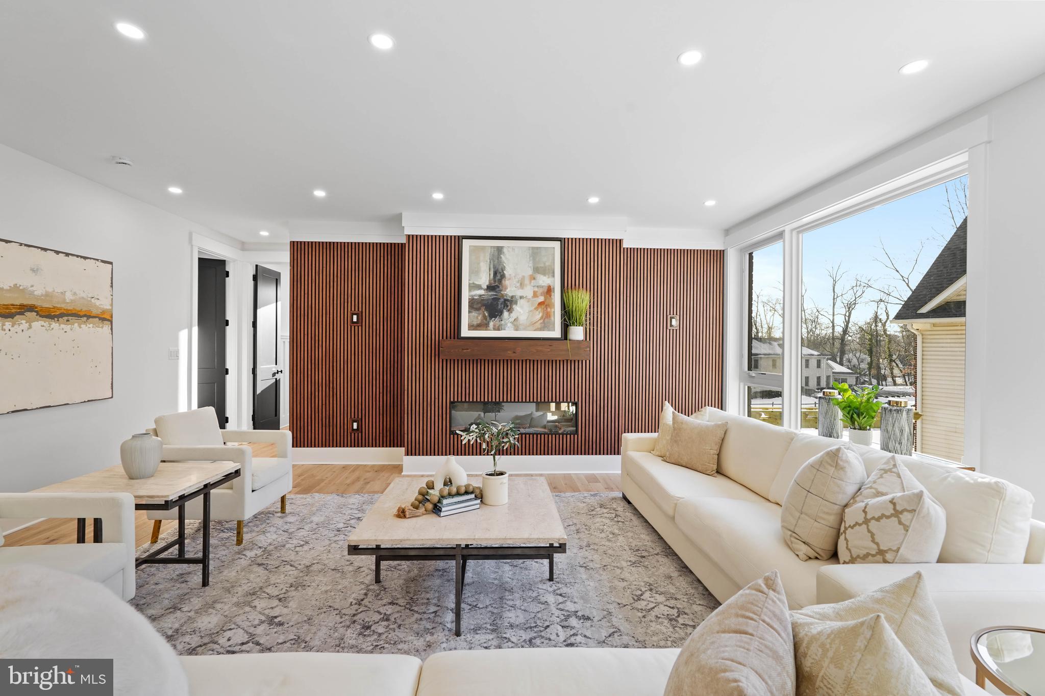 MANOR PARK - Residential