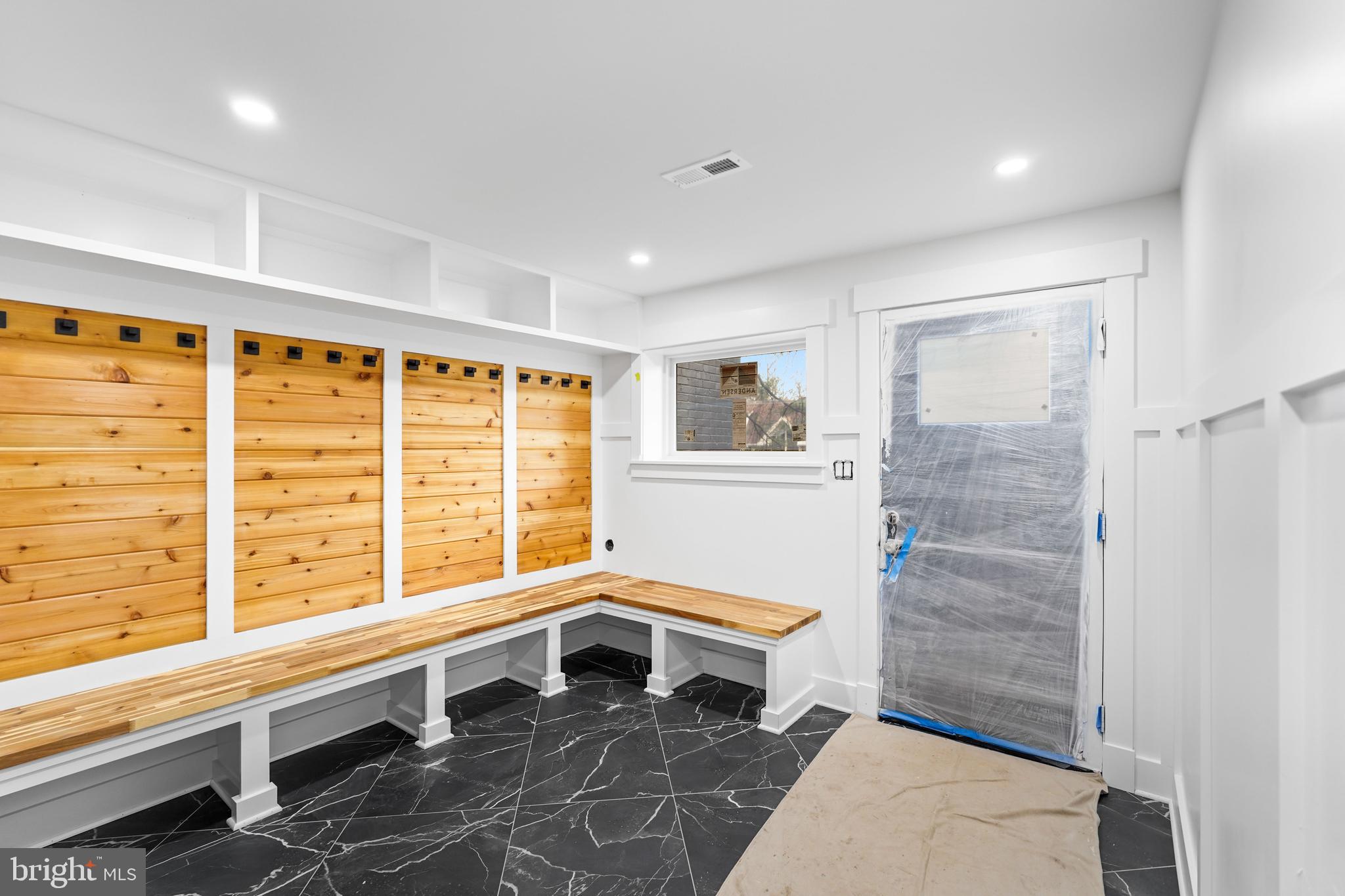 MANOR PARK - Residential