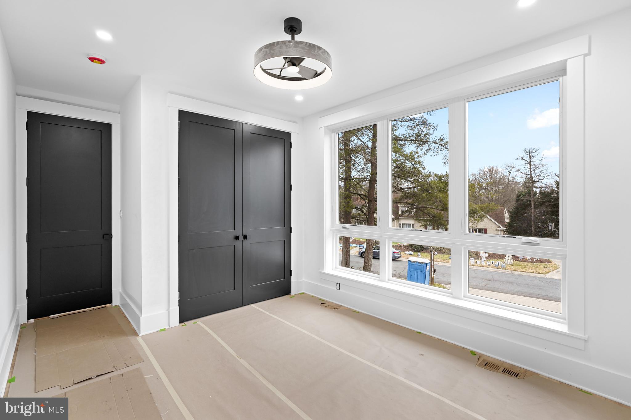 MANOR PARK - Residential