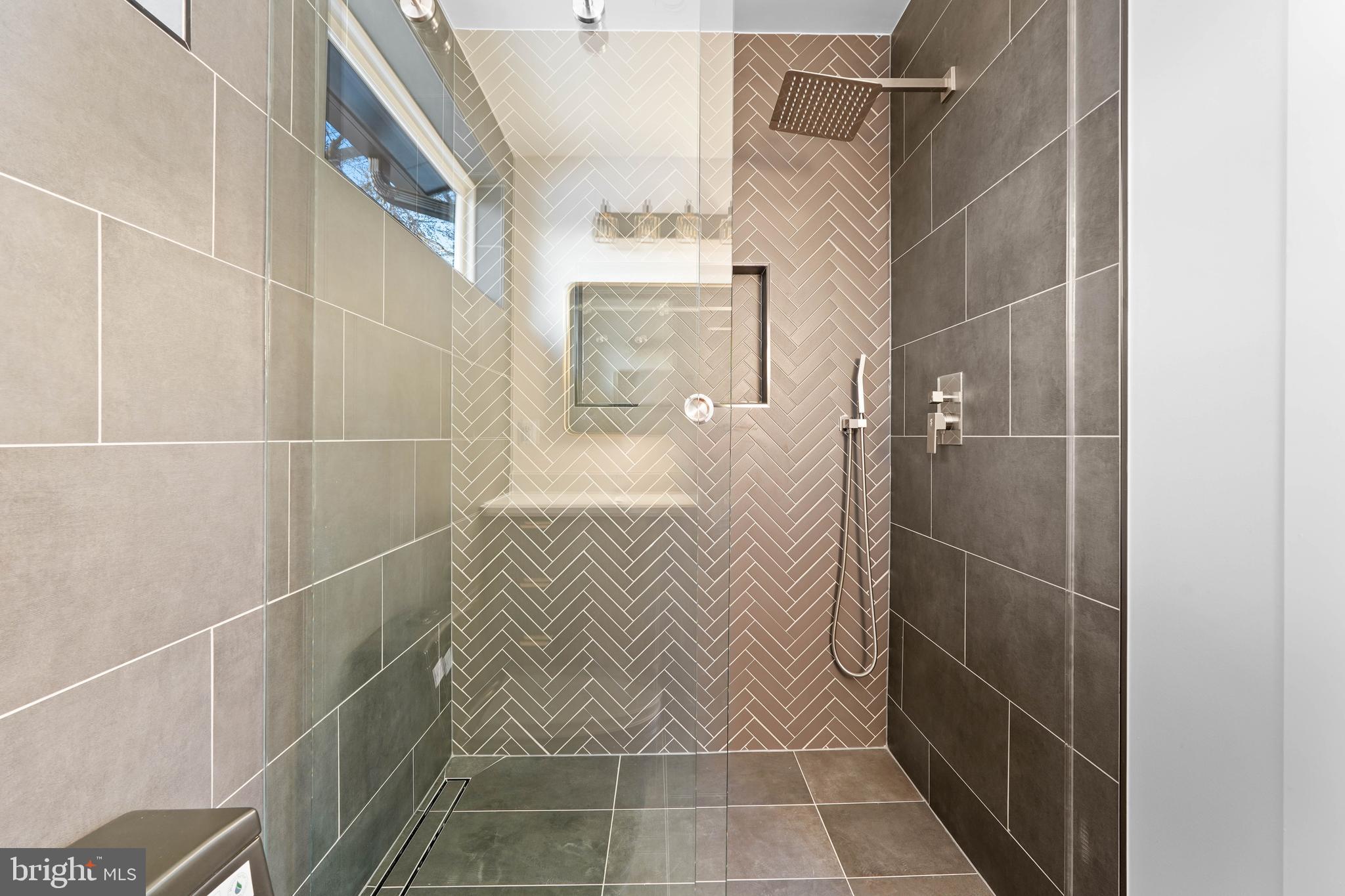 MANOR PARK - Residential