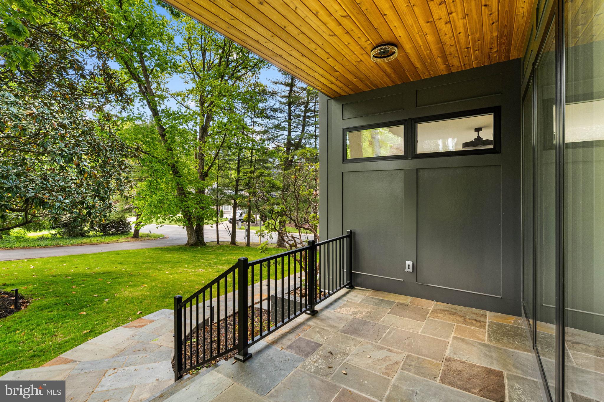 MANOR PARK - Residential
