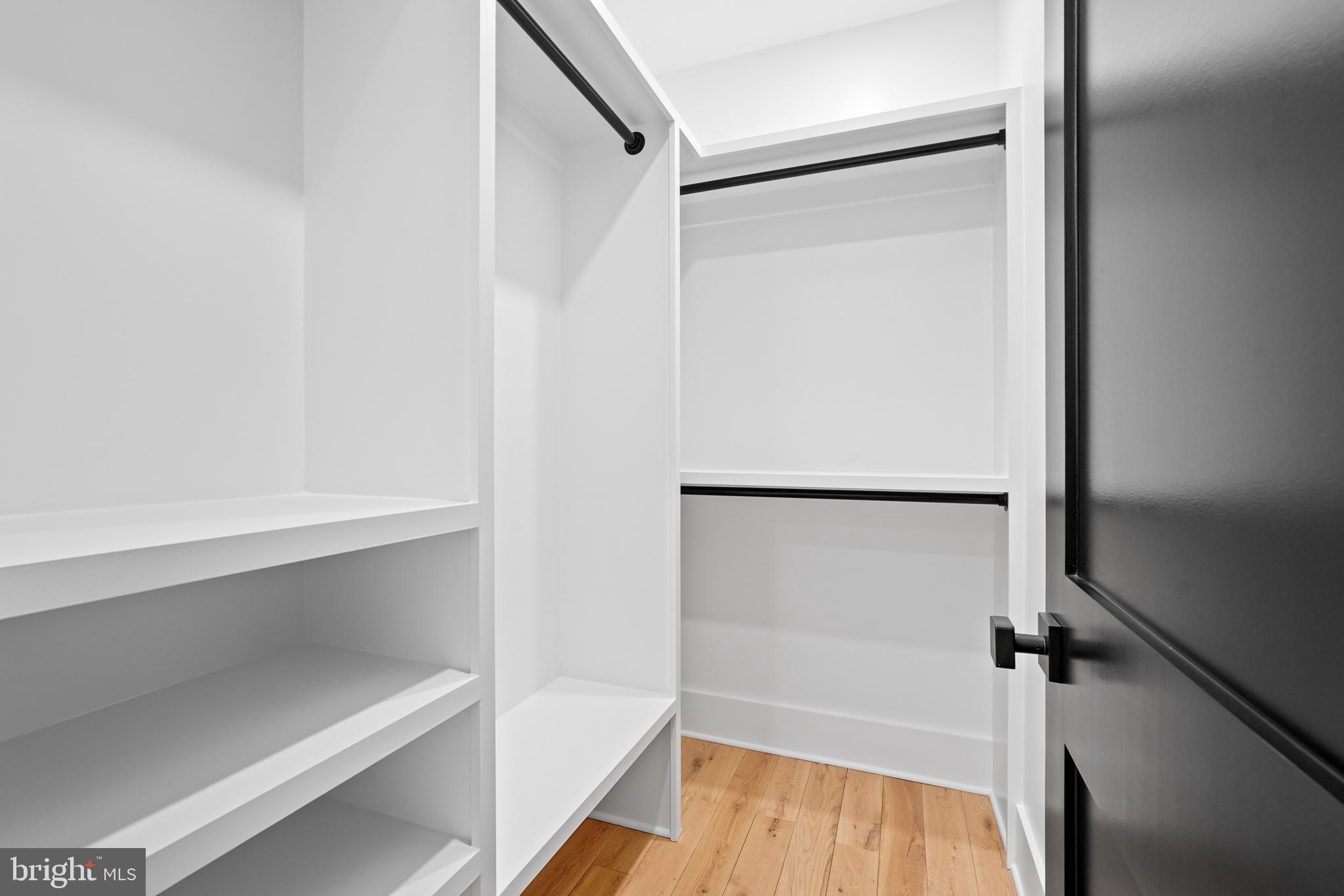 MANOR PARK - Residential