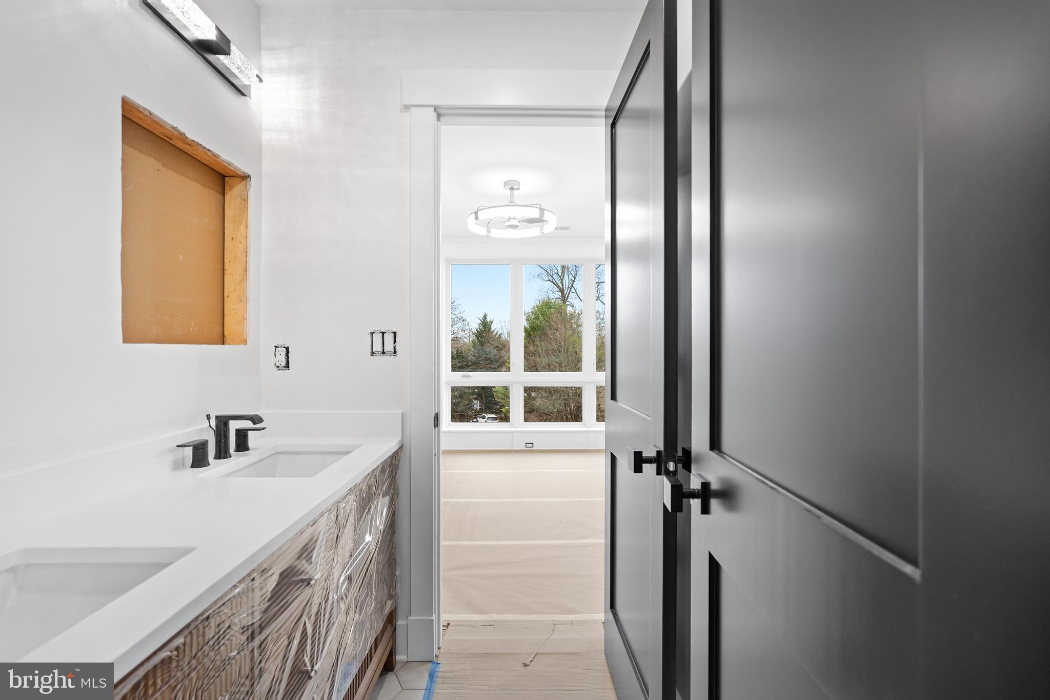 MANOR PARK - Residential