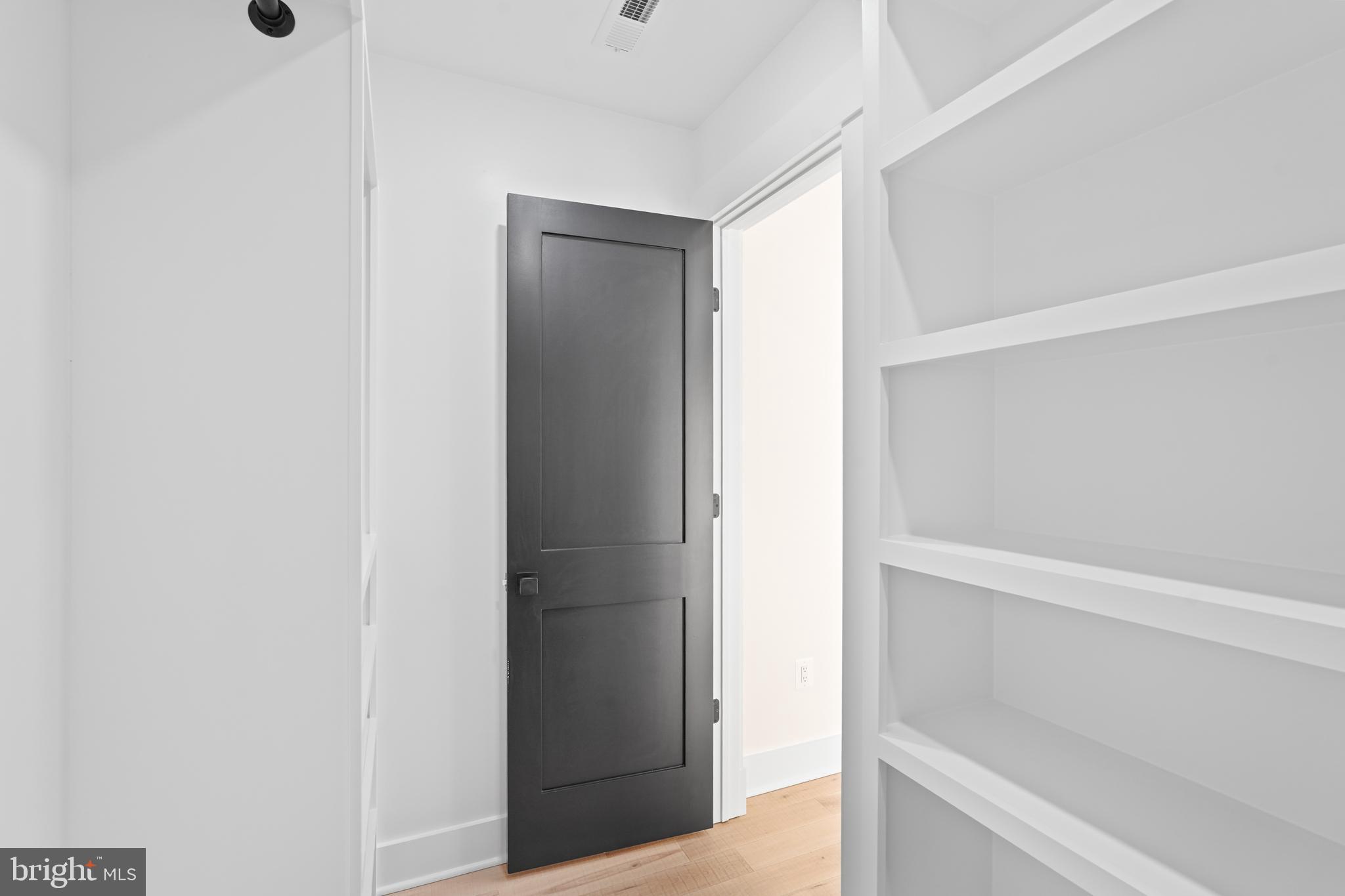 MANOR PARK - Residential