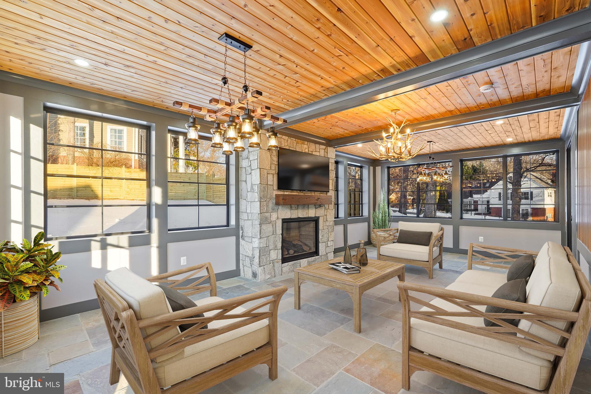 MANOR PARK - Residential