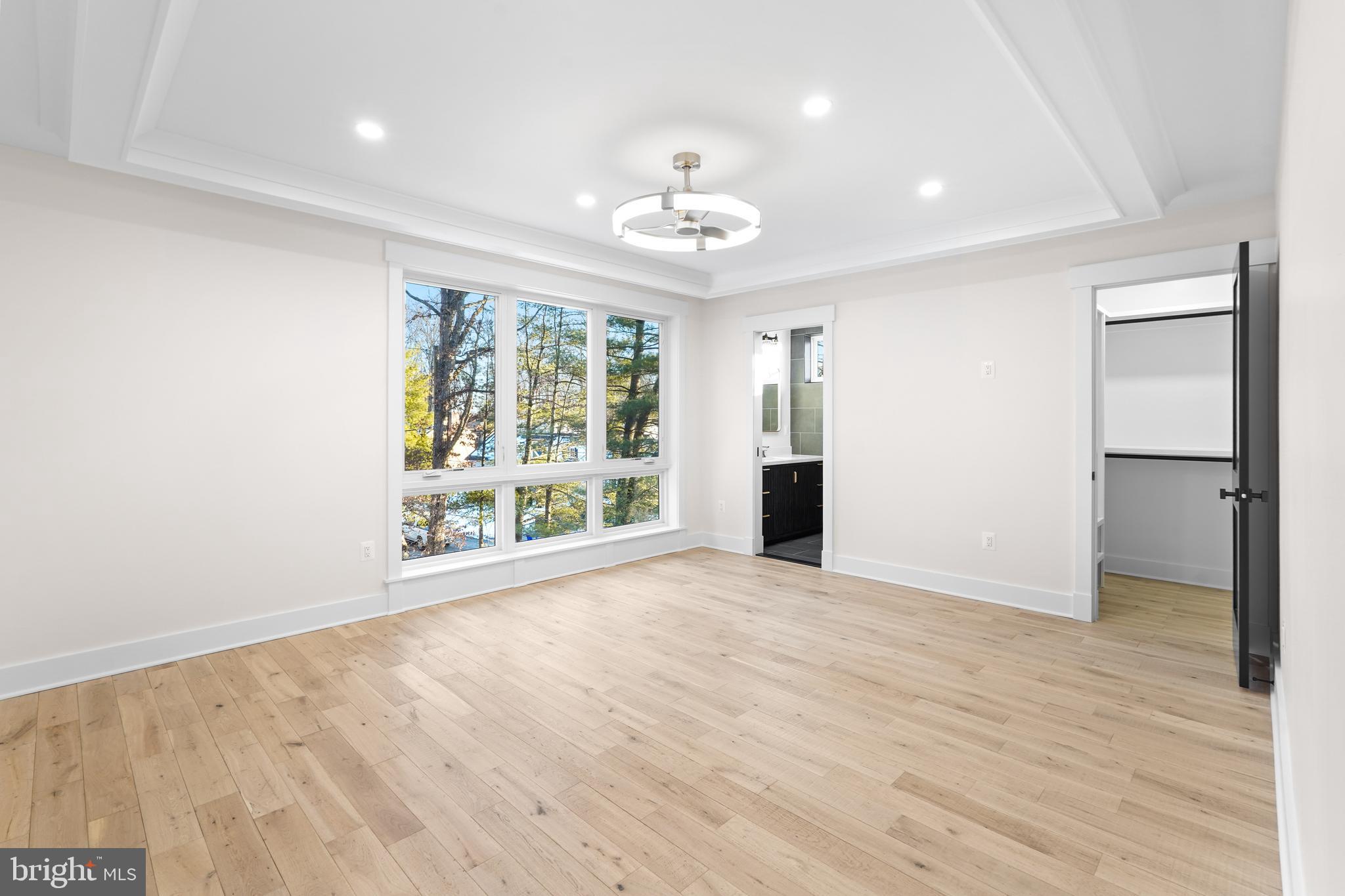 MANOR PARK - Residential