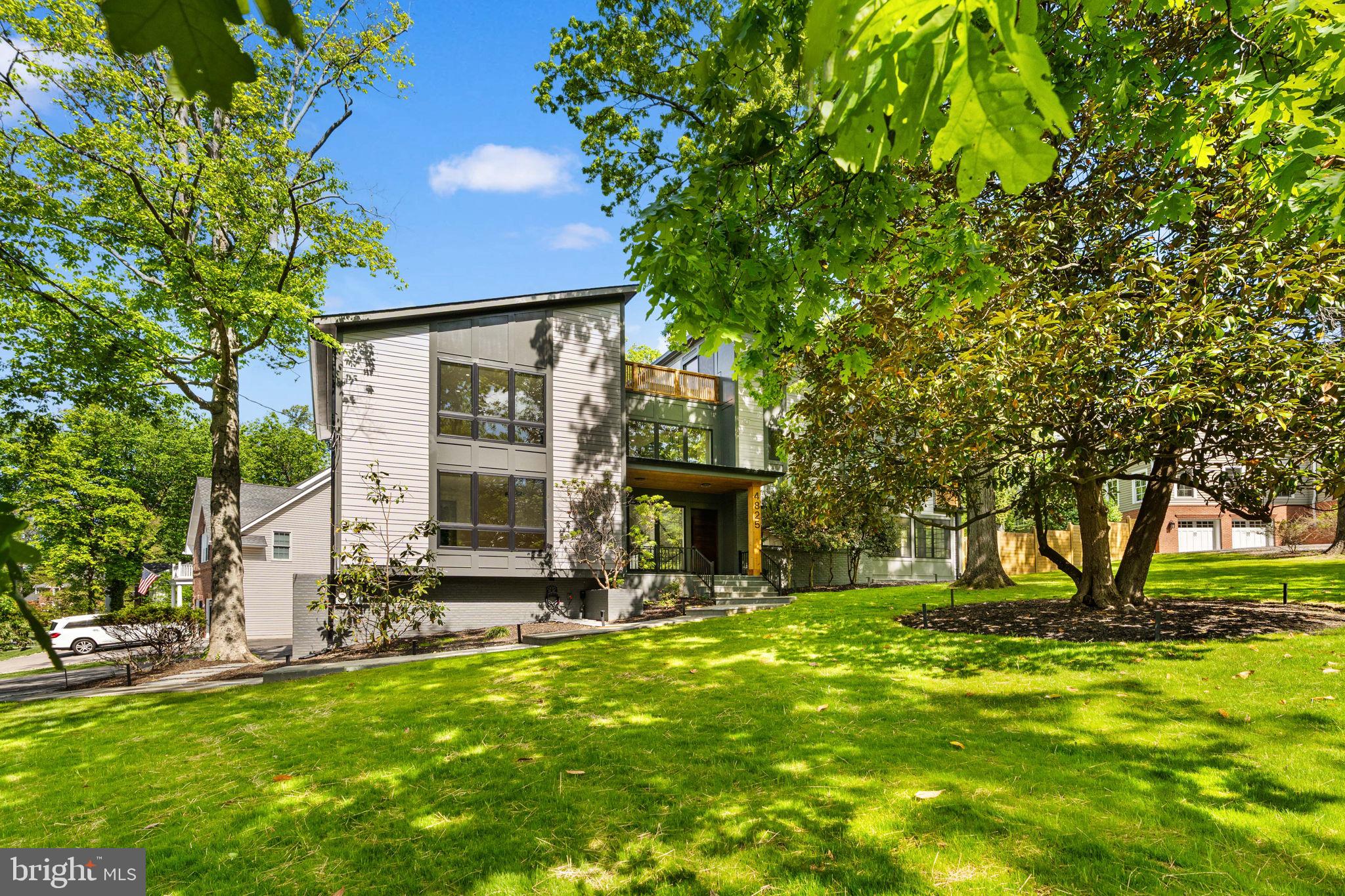 MANOR PARK - Residential