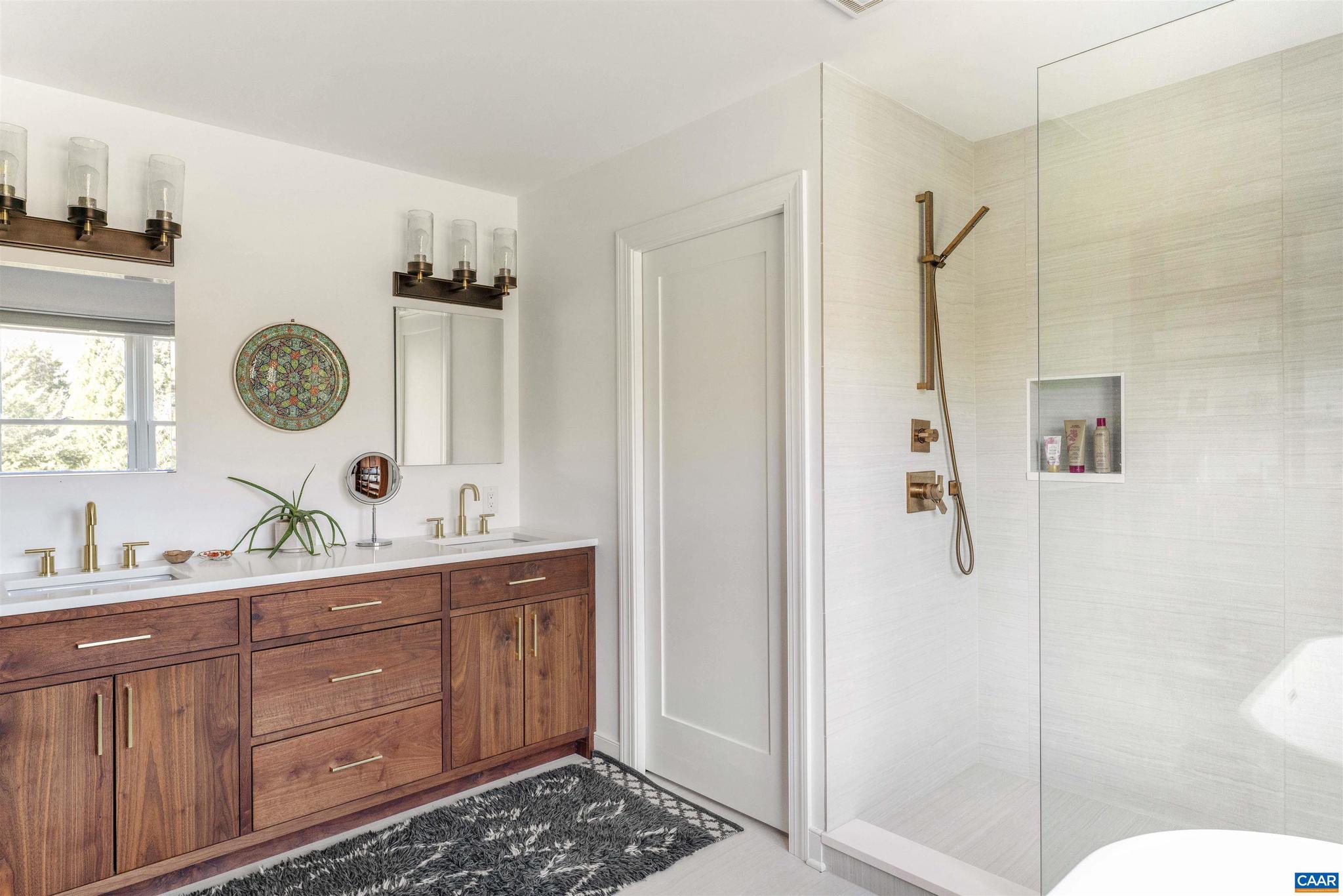 BEAU MONT FARM - Residential