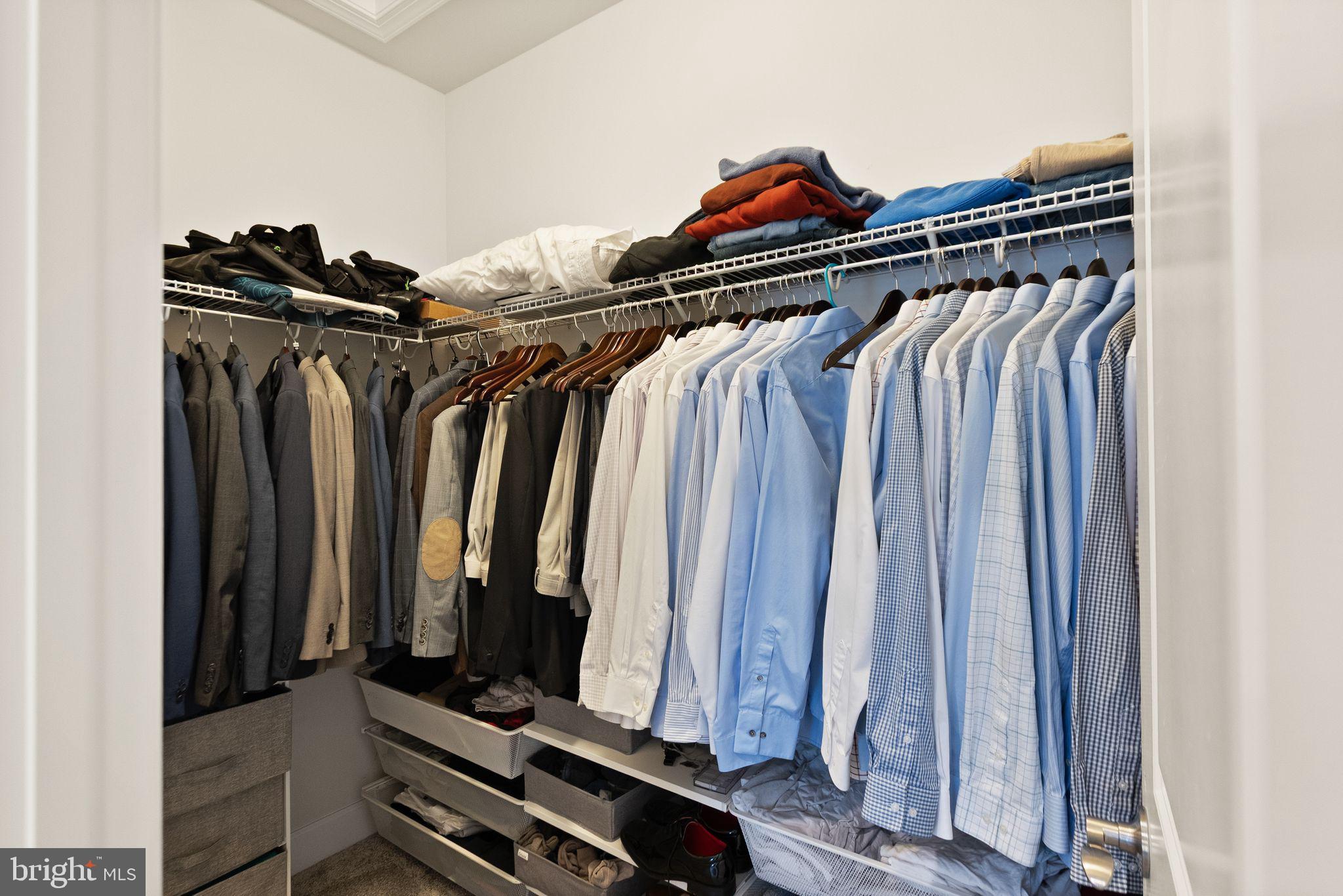 GILES OVERLOOK - Residential