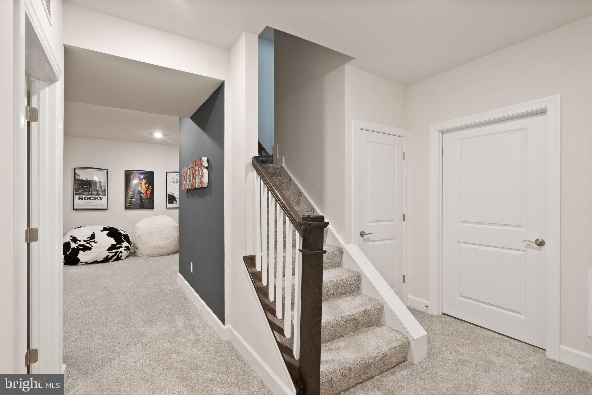 GILES OVERLOOK - Residential