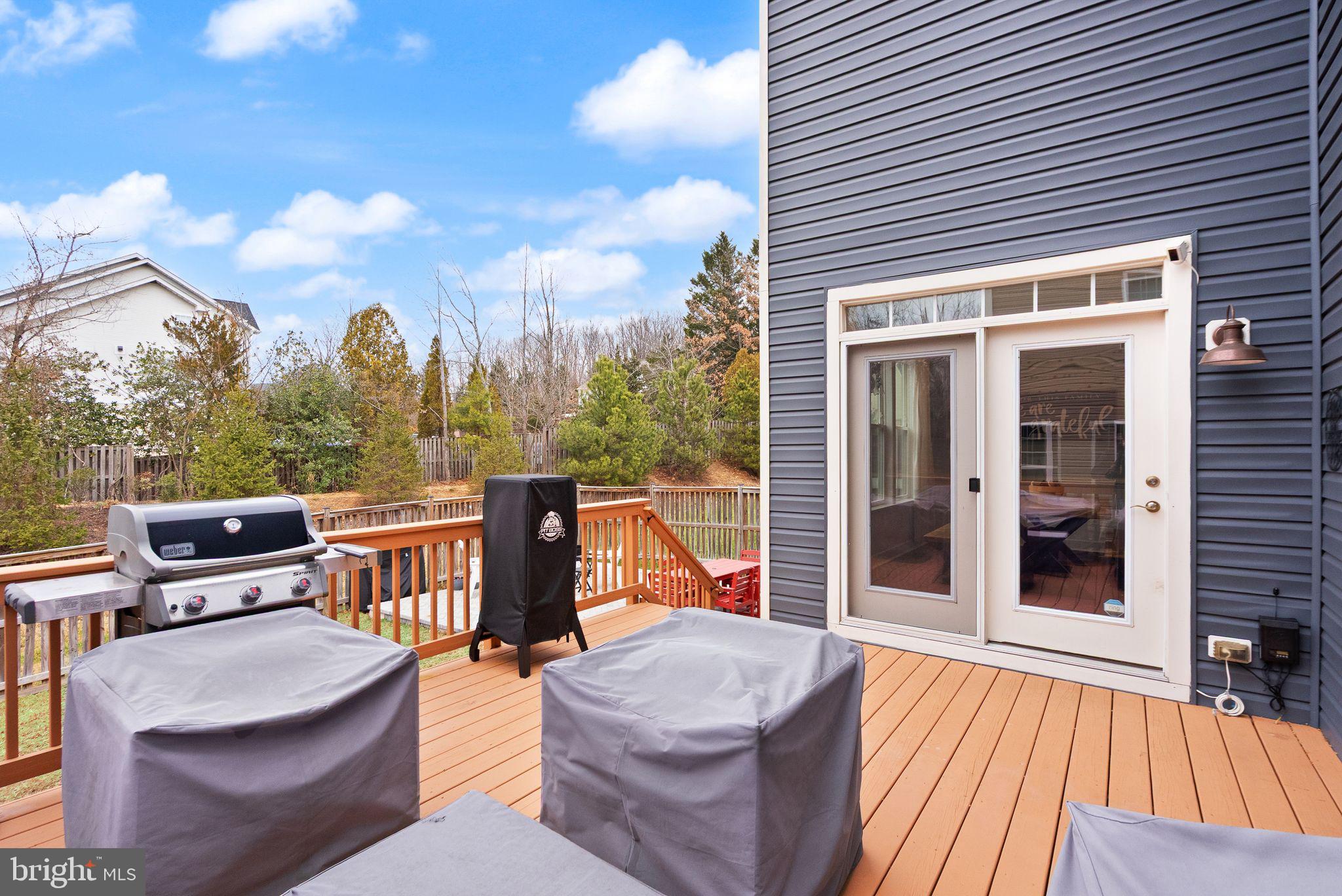 GILES OVERLOOK - Residential