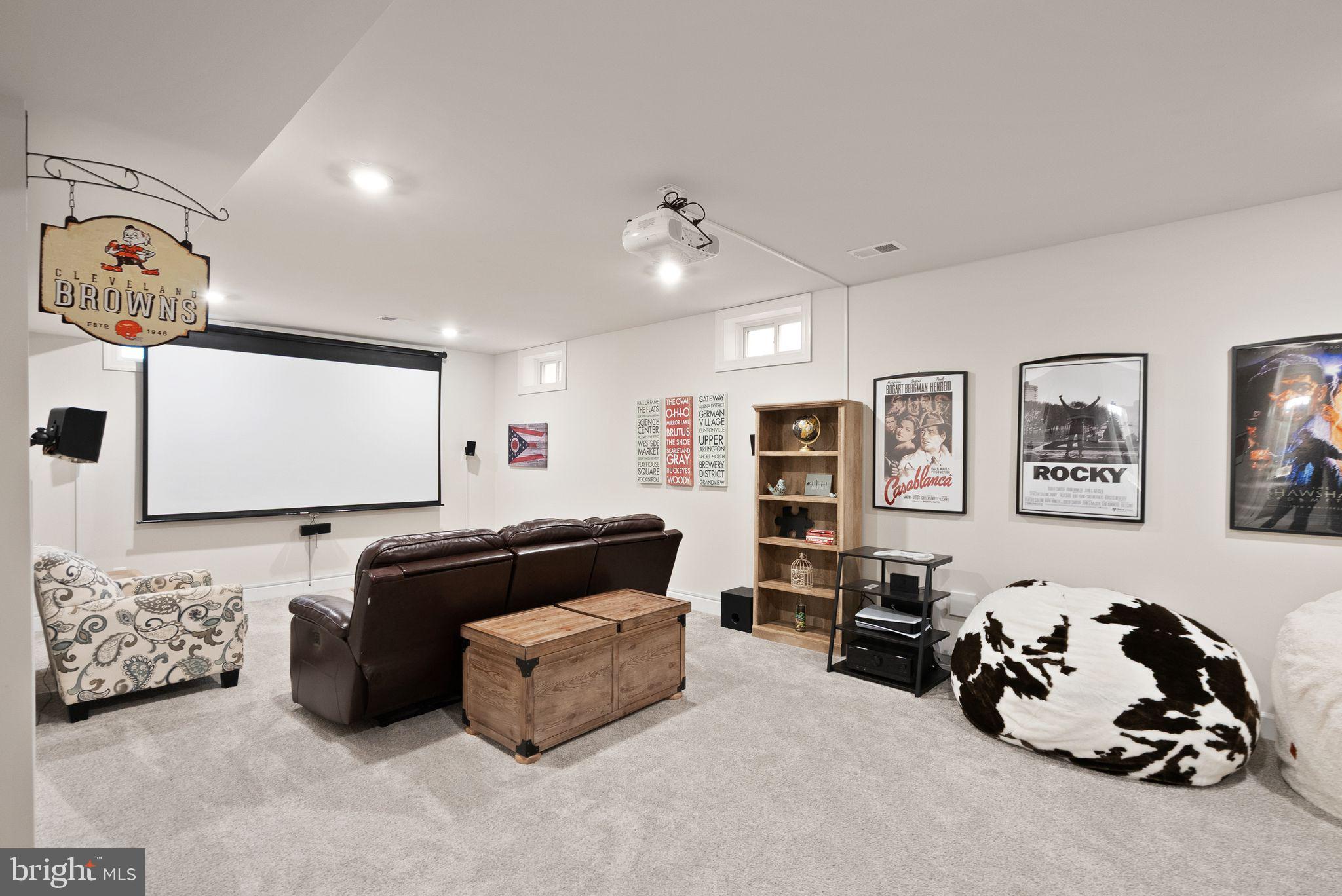 GILES OVERLOOK - Residential