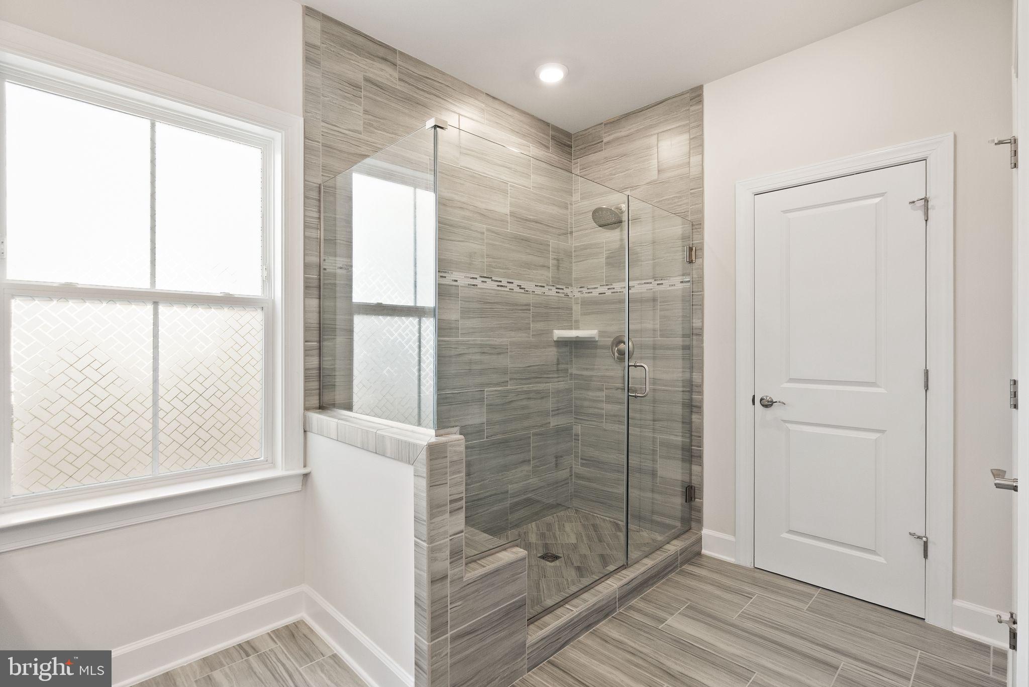 GILES OVERLOOK - Residential