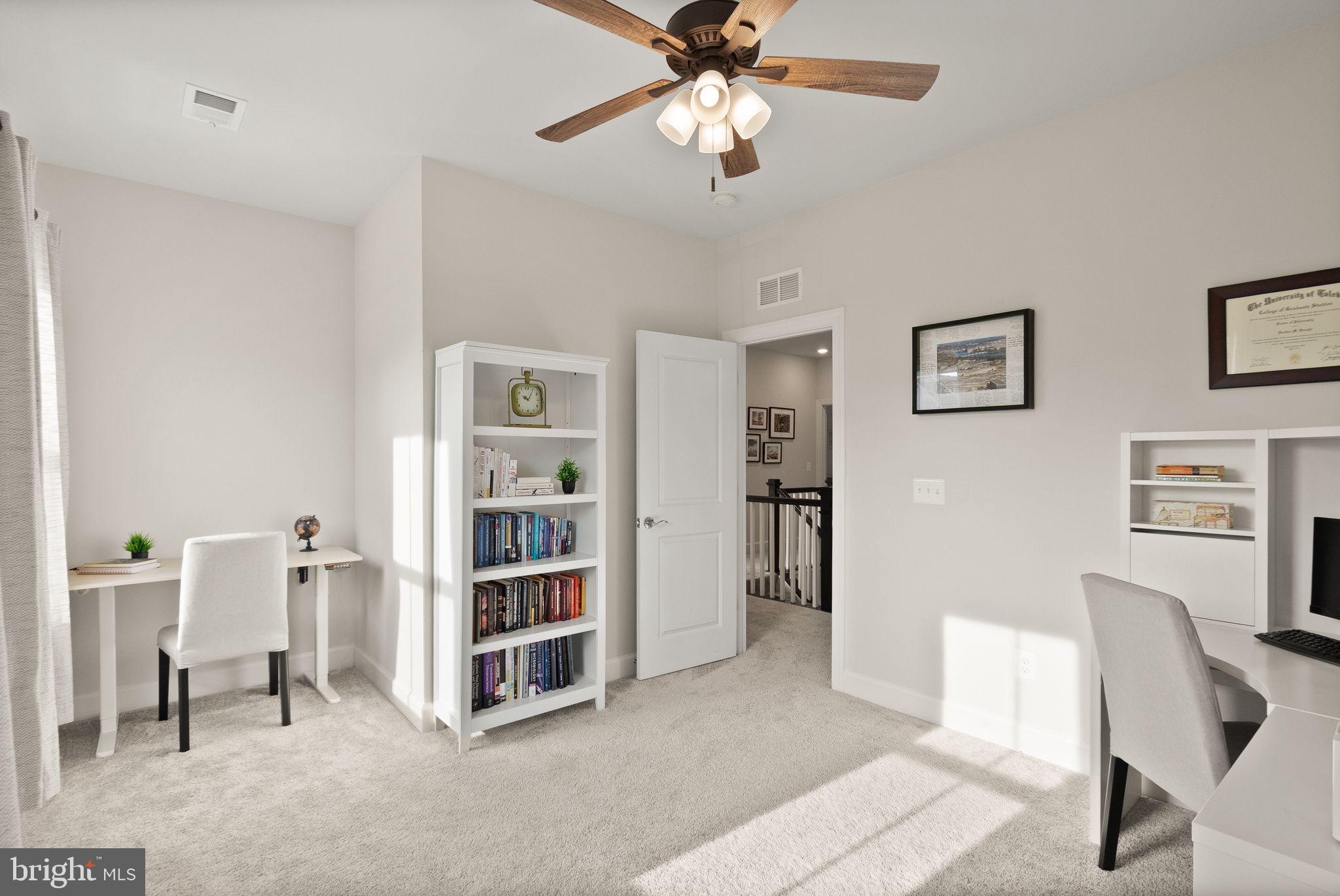 GILES OVERLOOK - Residential