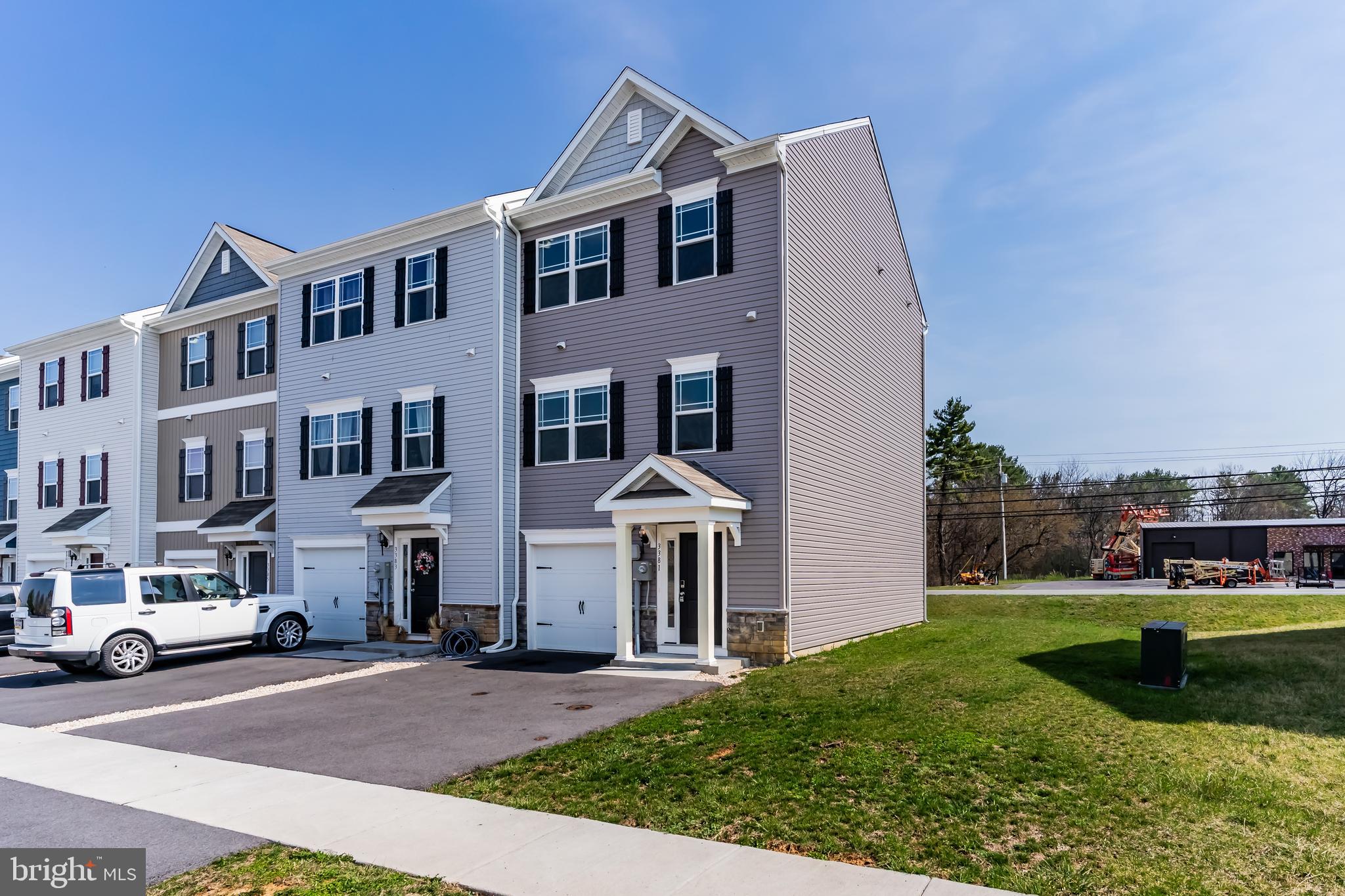 SUNSET TOWNHOMES - Residential