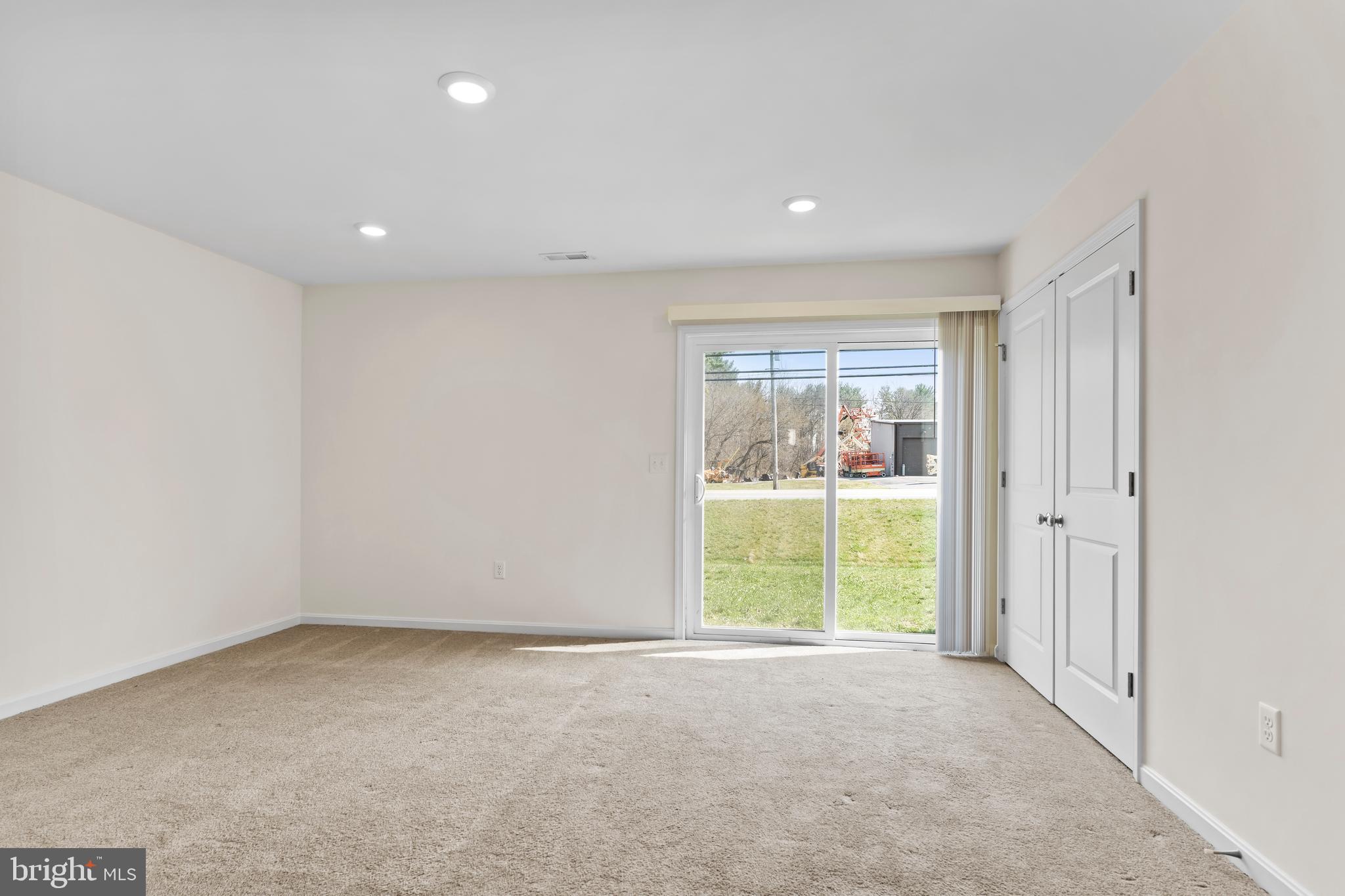 SUNSET TOWNHOMES - Residential