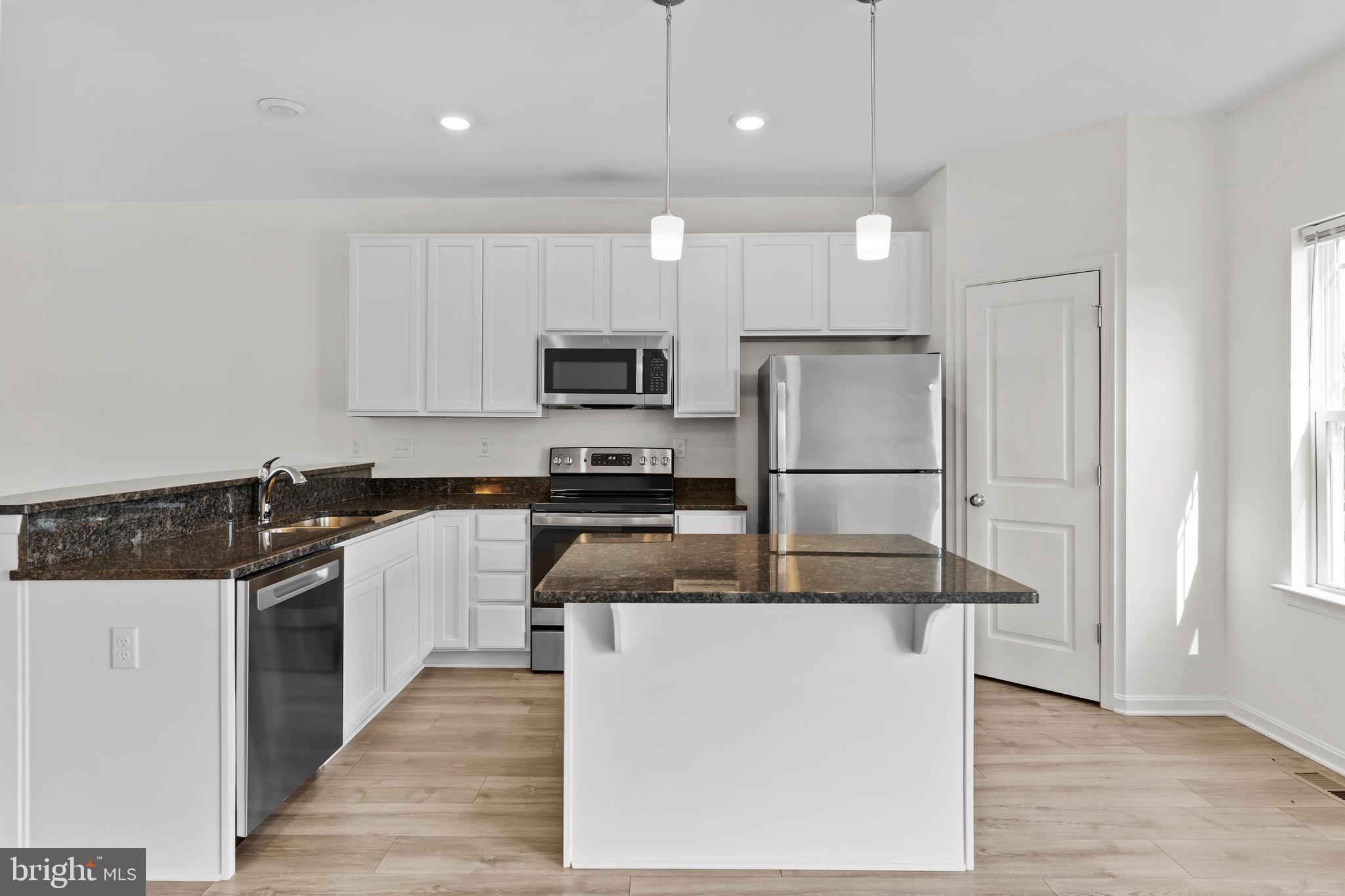 SUNSET TOWNHOMES - Residential