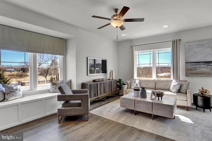 SUNSET TOWNHOMES - Residential