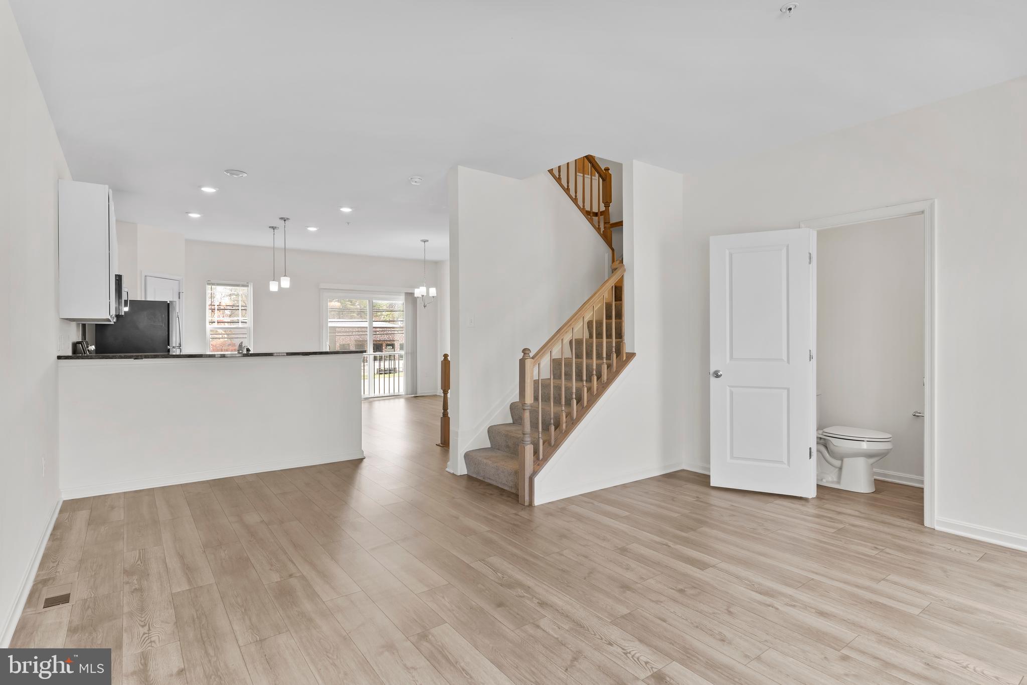 SUNSET TOWNHOMES - Residential